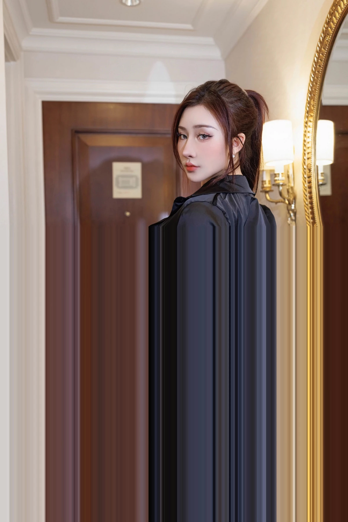 秀人集.com_[IMISS爱蜜社]Vol.766_模特蕾蕾醒了没性感蓝色内衣配超薄黑丝秀丰腴身材迷人诱惑写真72P