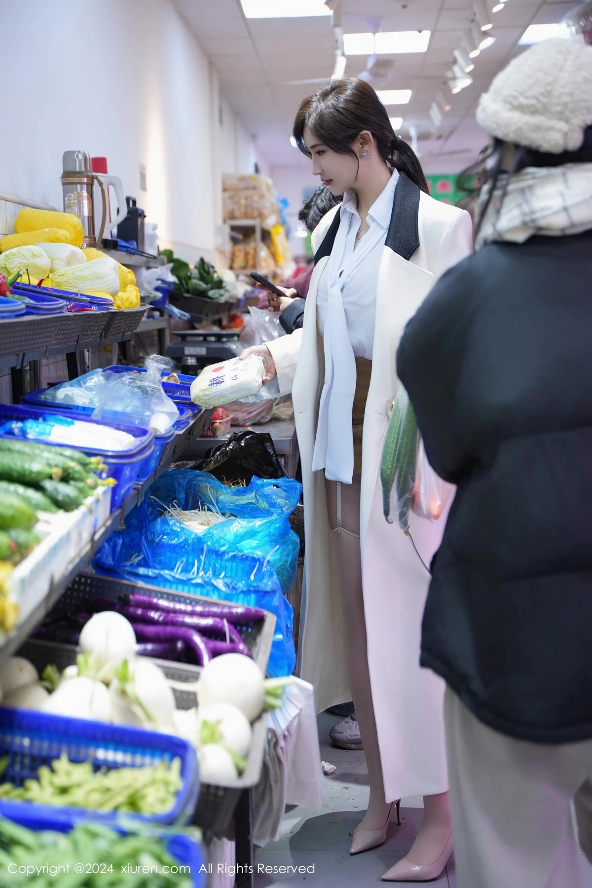 周妍希-No.8083期-第1章-图片2