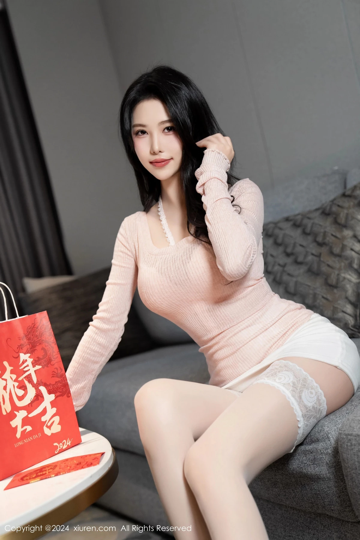 秀人集.com_[XiuRen秀人网]No.8086_模特利世情节拍摄性感浅粉上衣配短裙露淡粉内衣完美诱惑写真105P