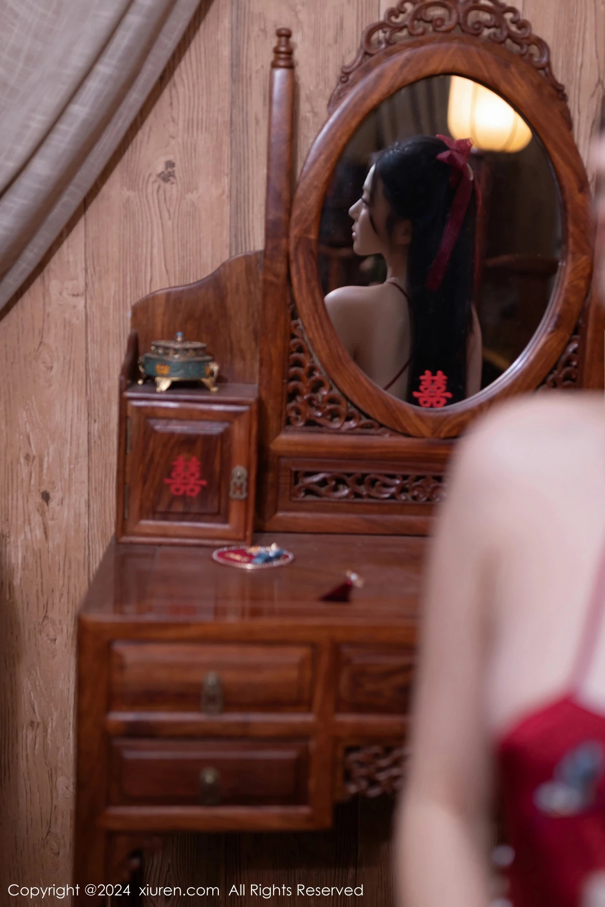 秀人集.com_[XiuRen秀人网]No.8095_模特鱼子酱Fish贺新春主题红色服饰露红布兜秀曼妙身姿诱惑写真80P