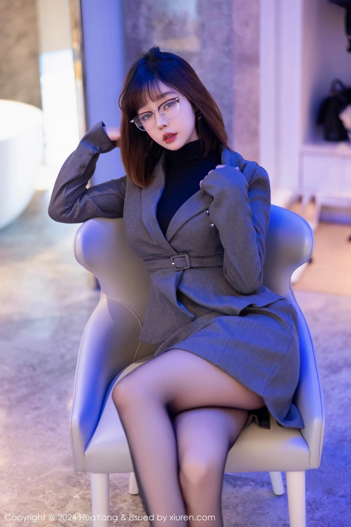 秀人集.com_[HuaYang花漾]Vol.566_女神王雨纯性感灰色套装露红色蕾丝内衣秀惹火身材诱惑写真117P