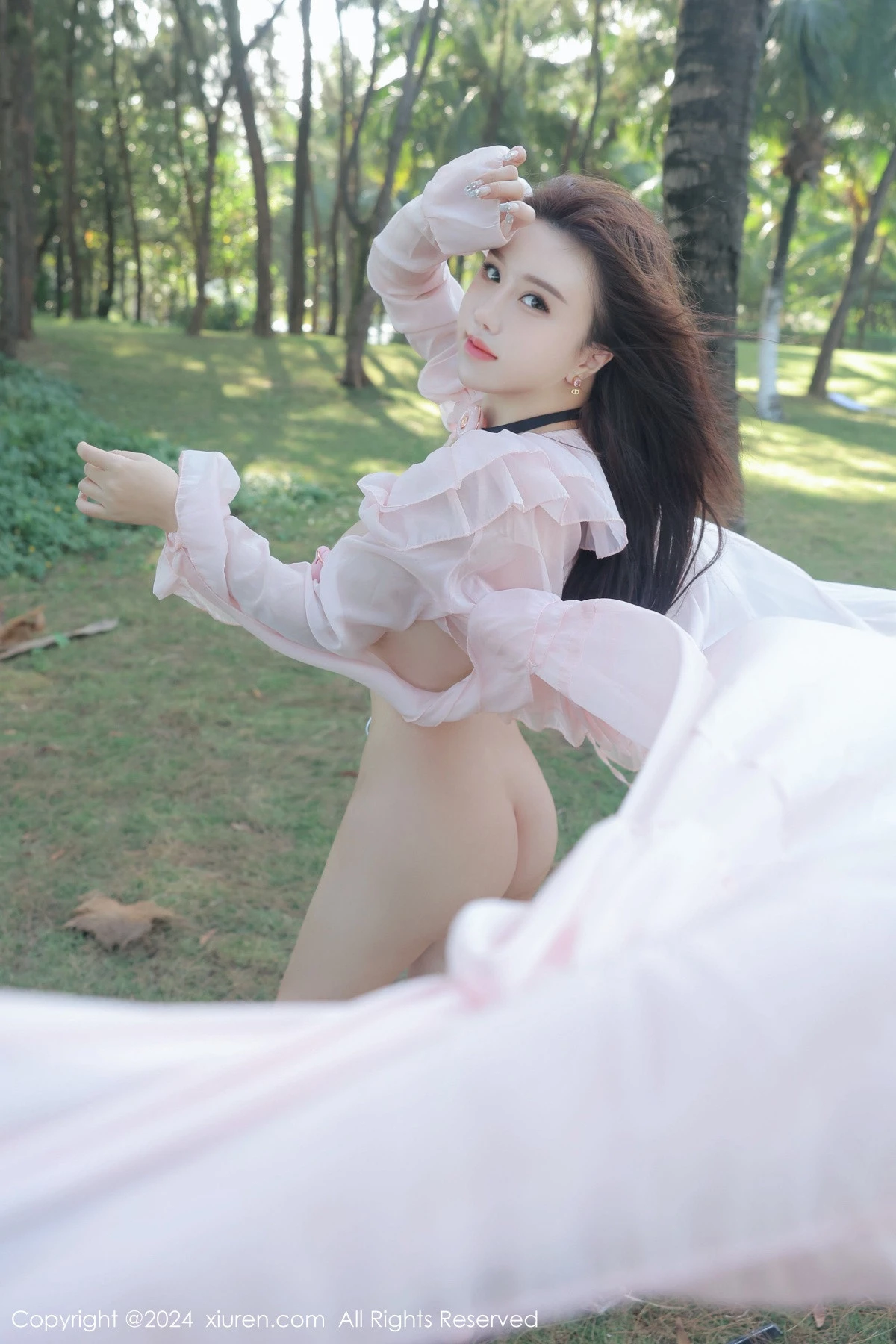 秀人集.com_[XiuRen秀人网]No.8007_模特小薯条nienie户外性感粉色薄纱长裙半脱秀惹火身材诱惑写真59P