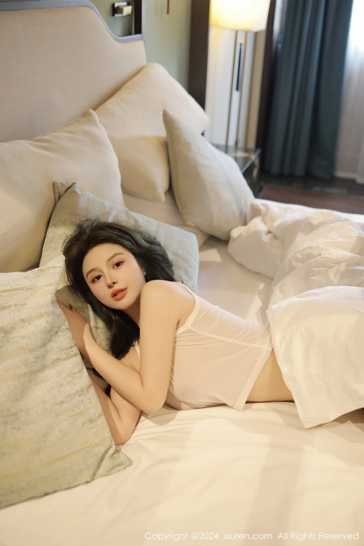秀人集.com_[XiuRen秀人网]No.8002_新人模特沈思怡私房床上性感白色轻透睡衣秀完美身材诱惑写真80P