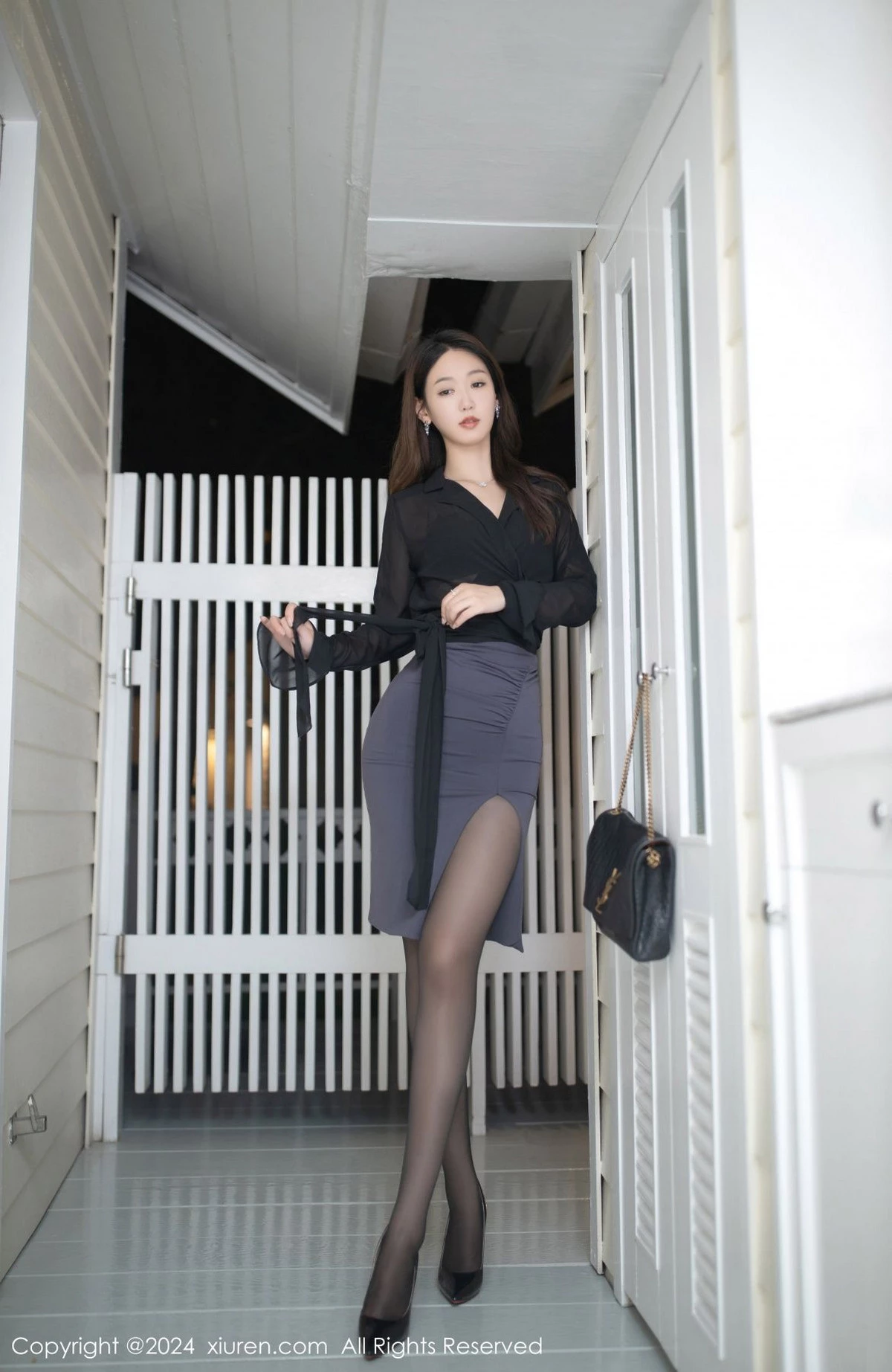秀人集.com_[XiuRen秀人网]No.8034_模特唐安琪性感黑色上衣配灰长裙露黑色内衣秀曼妙身姿诱惑写真81P