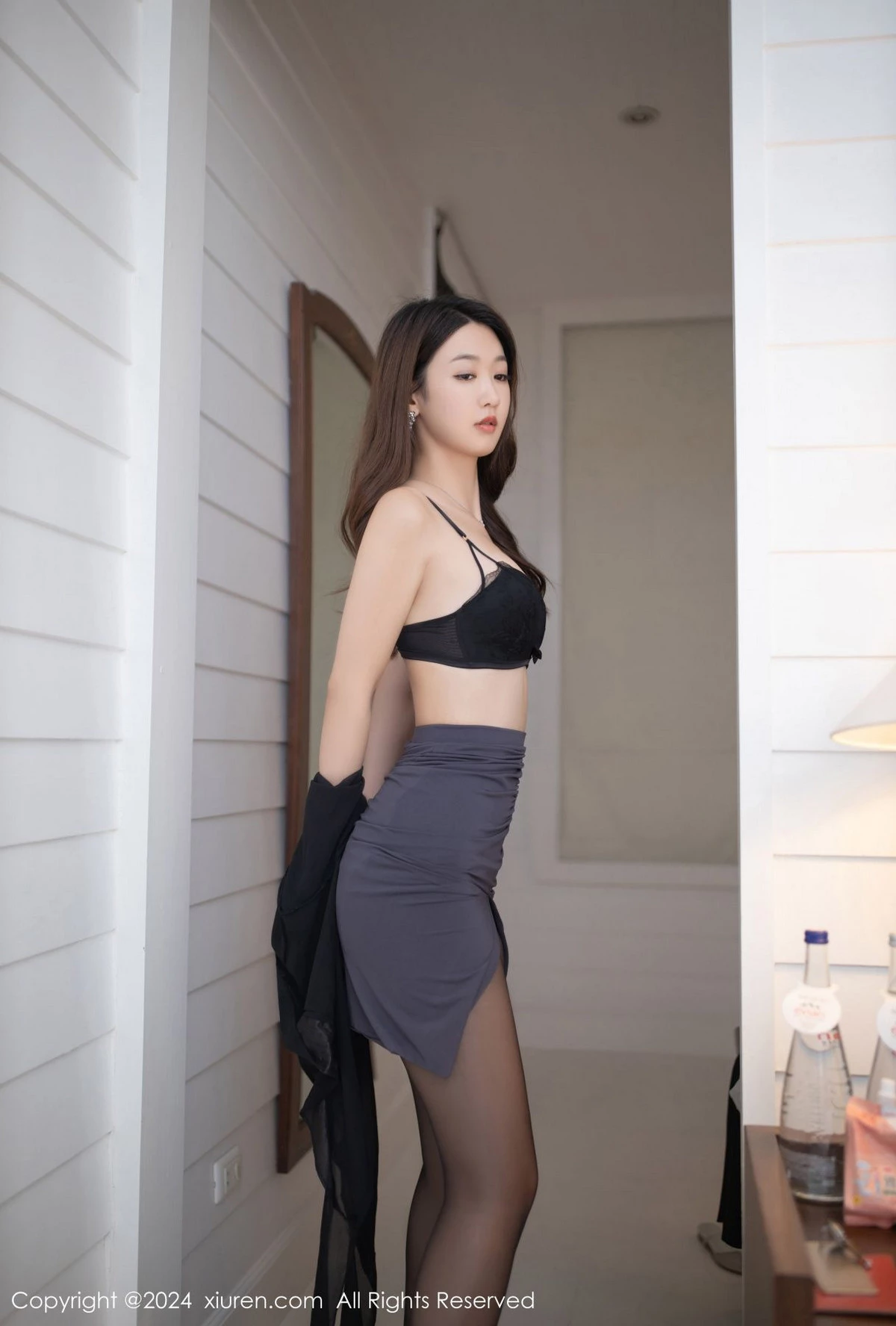 秀人集.com_[XiuRen秀人网]No.8034_模特唐安琪性感黑色上衣配灰长裙露黑色内衣秀曼妙身姿诱惑写真81P