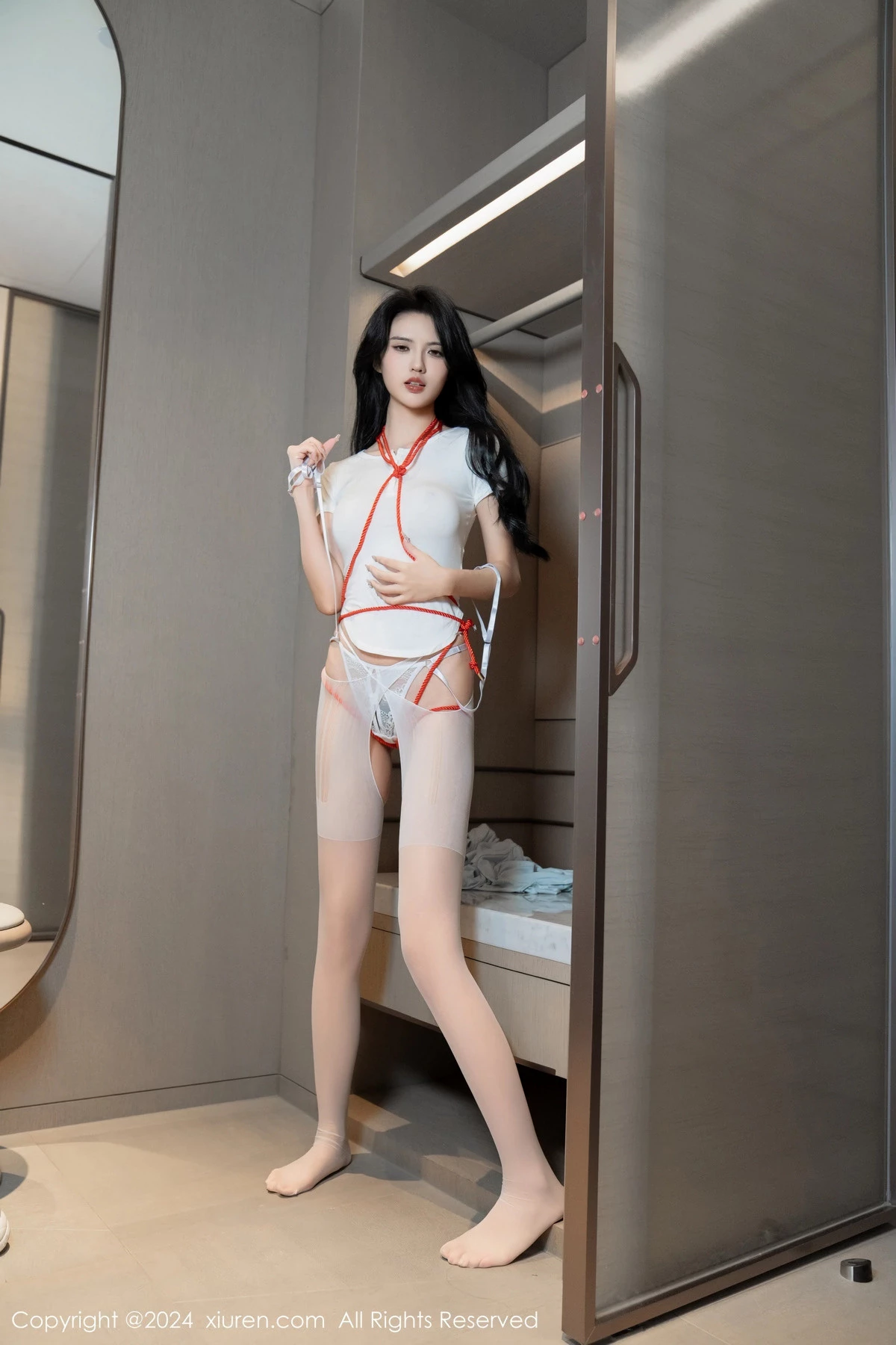 秀人集.com_[XiuRen秀人网]No.8105_模特浅浅Danny性感白色轻薄上衣配白丝吊袜秀丰腴身姿诱惑写真77P