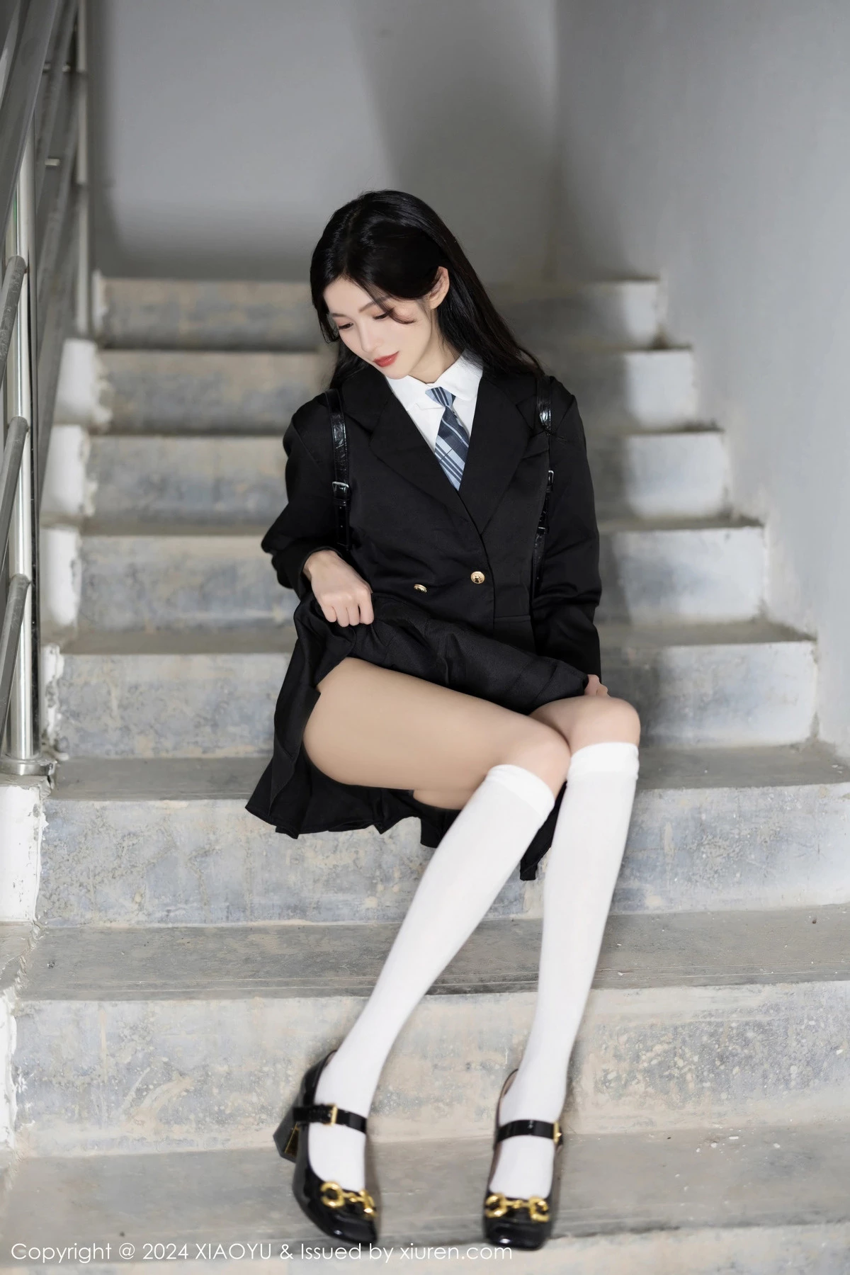 秀人集.com_[XiaoYu画语界]Vol.1204_模特程程程性感学妹制服露黑色内衣配白丝袜秀曼妙身姿诱惑写真83P