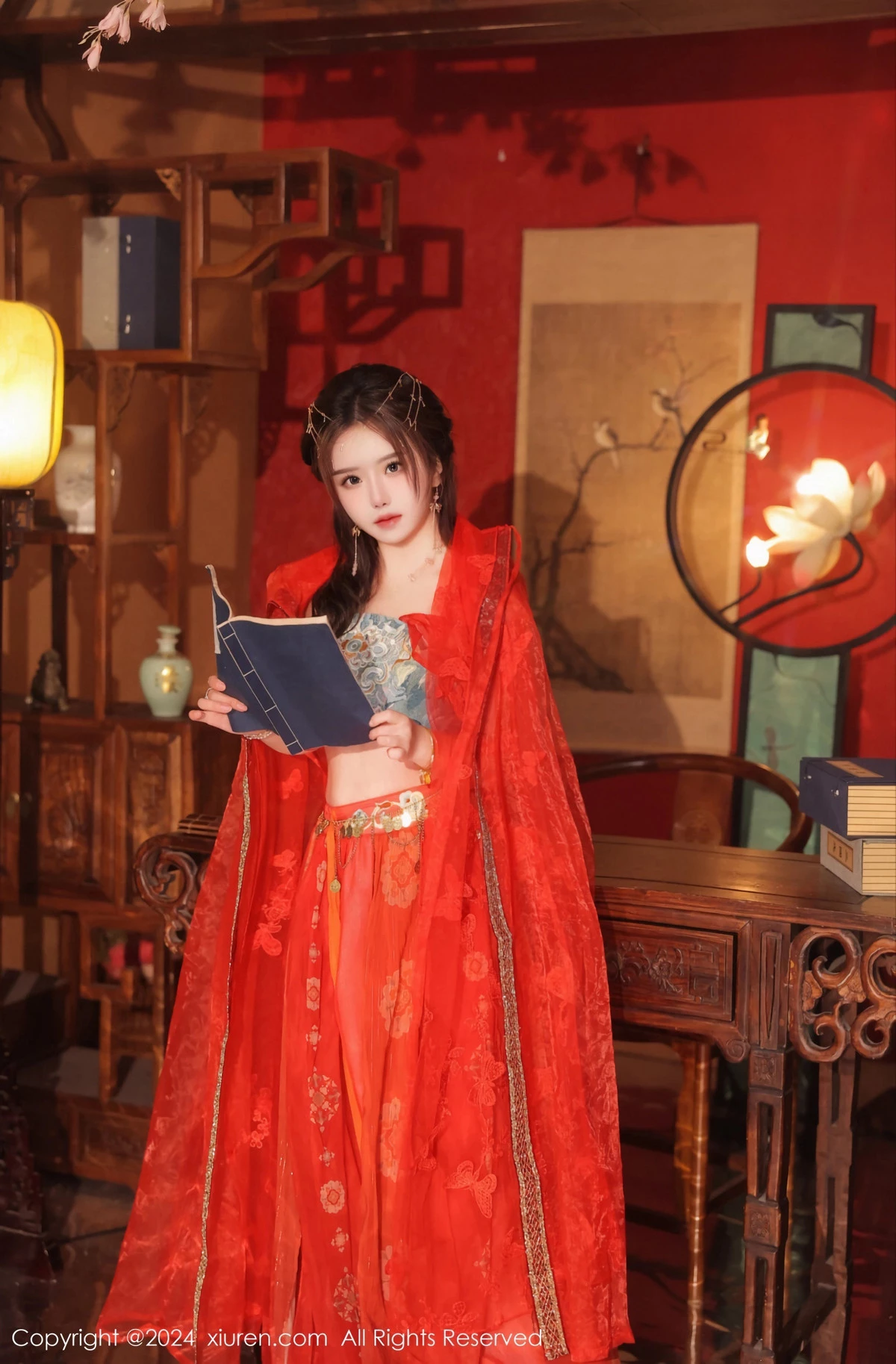 秀人集.com_[XiuRen秀人网]No.8146_模特小薯条nienie性感红色古装服饰配白丝袜秀完美身材诱惑写真82P