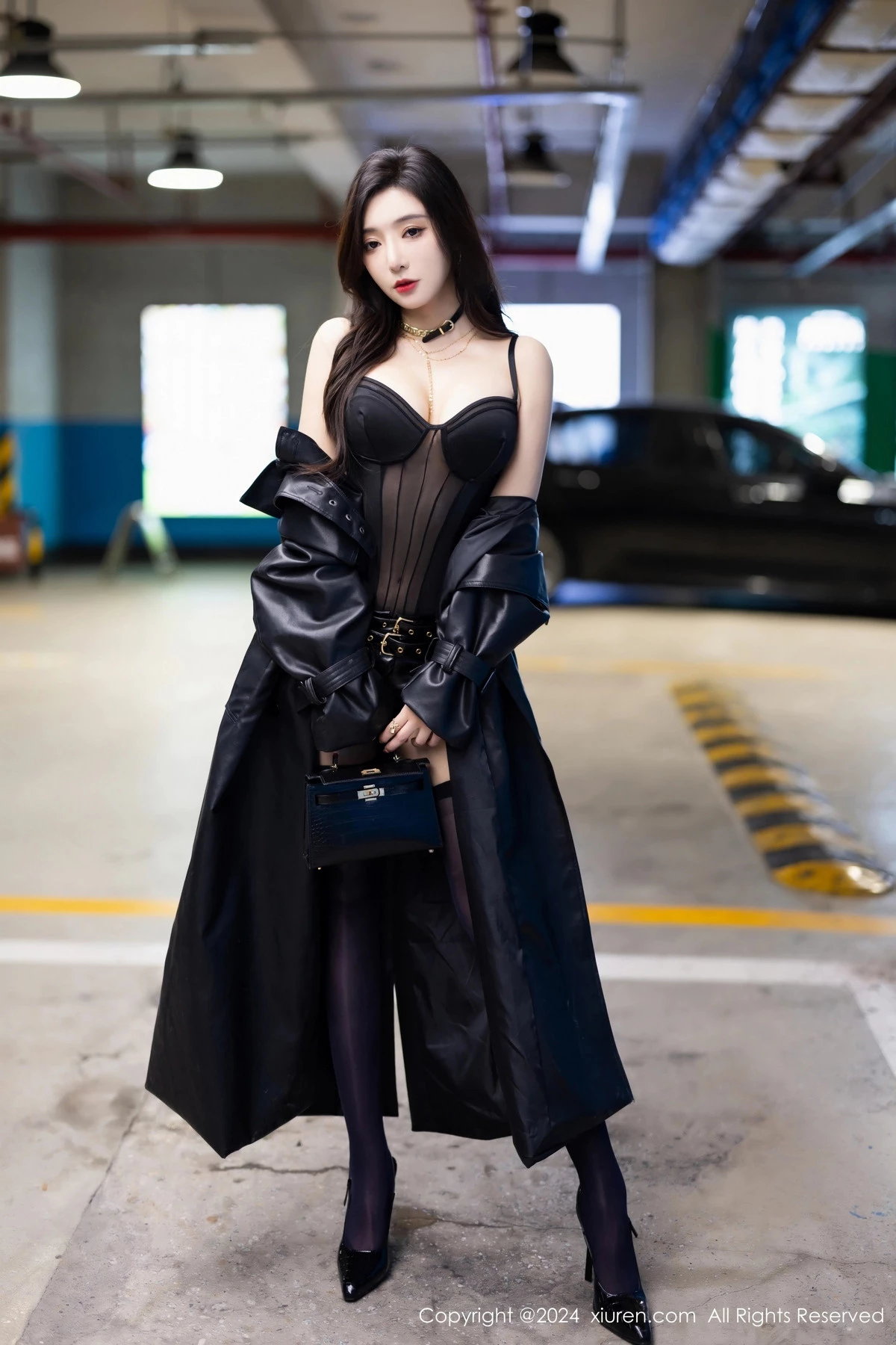 秀人集.com_[XiuRen秀人网]No.8158_女神王馨瑶yanni黑色轻透情趣服饰配黑丝袜秀完美身材诱惑写真84P