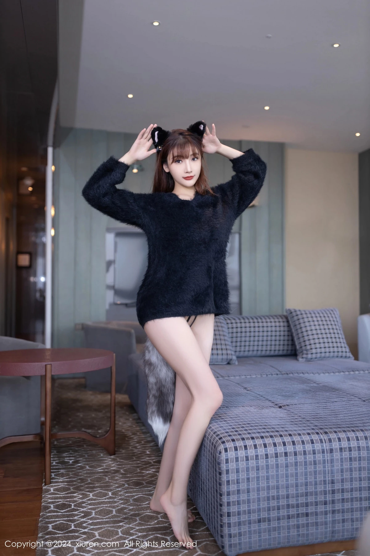 秀人集.com_[XiuRen秀人网]No.8159_模特陆萱萱狐狸装扮性感黑色内衣配开档黑丝秀柔美身姿诱惑写真80P