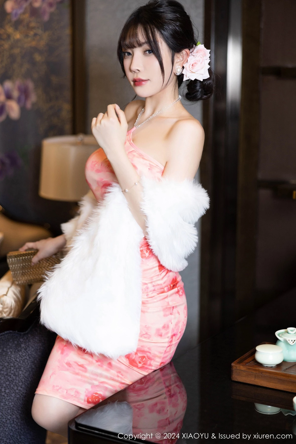 秀人集.com_[XiaoYu画语界]Vol.1213_女神徐莉芝Booty性感露肩连衣短裙+黑色薄纱情趣服饰诱惑写真82P