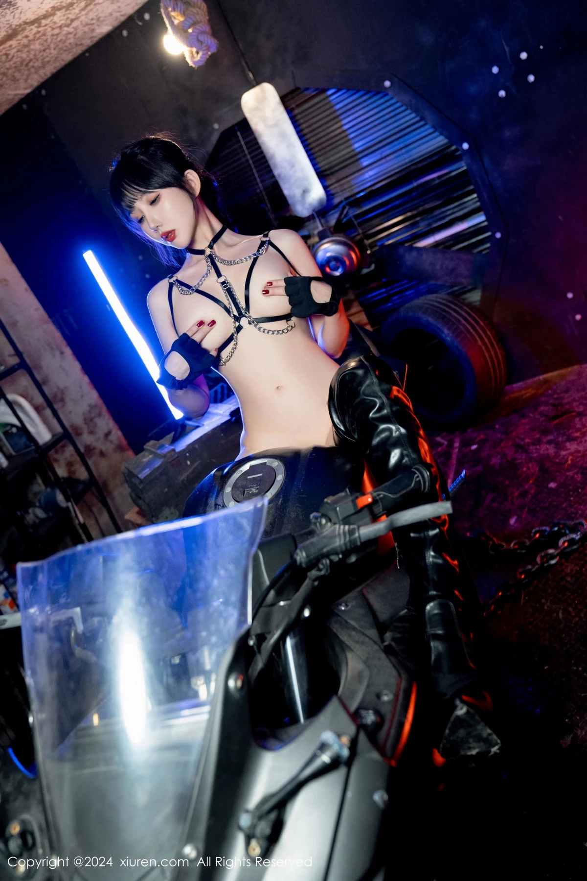 秀人集.com_[XiuRen秀人网]No.8177_模特波巧酱冷艳女特工主题性感黑色镂空服饰秀曼妙身姿诱惑写真91P