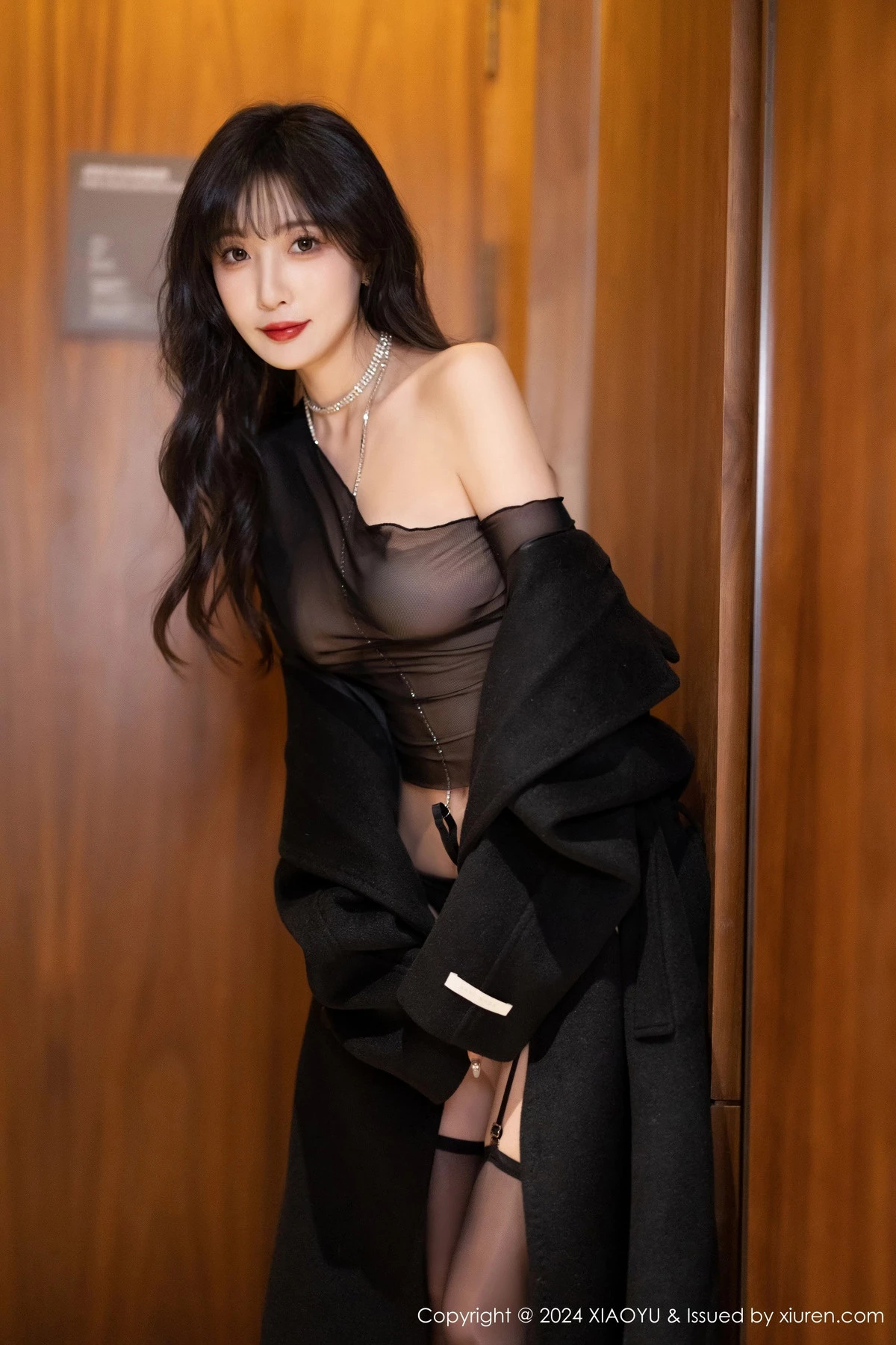 秀人集.com_[XiaoYu画语界]Vol.1215_模特林星阑性感黑色轻透内衣配黑丝吊袜秀曼妙身姿迷人诱惑写真93P