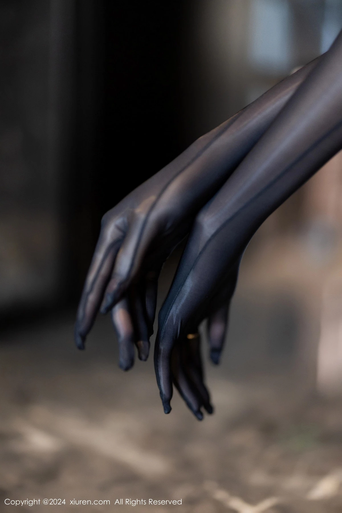 秀人集.com_[XiuRen秀人网]No.8194_女神王馨瑶yanni黑色连衣长裙+黑色轻透情趣服饰惹火诱惑写真82P