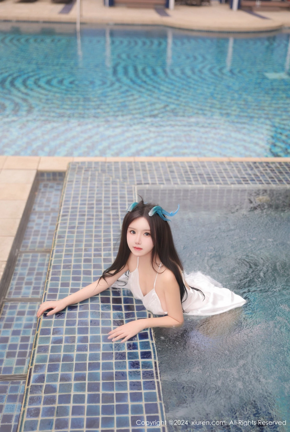 秀人集.com_[XiuRen秀人网]No.8218_模特小薯条nienie小龙女装扮性感白色服饰配白丝袜完美诱惑写真91P