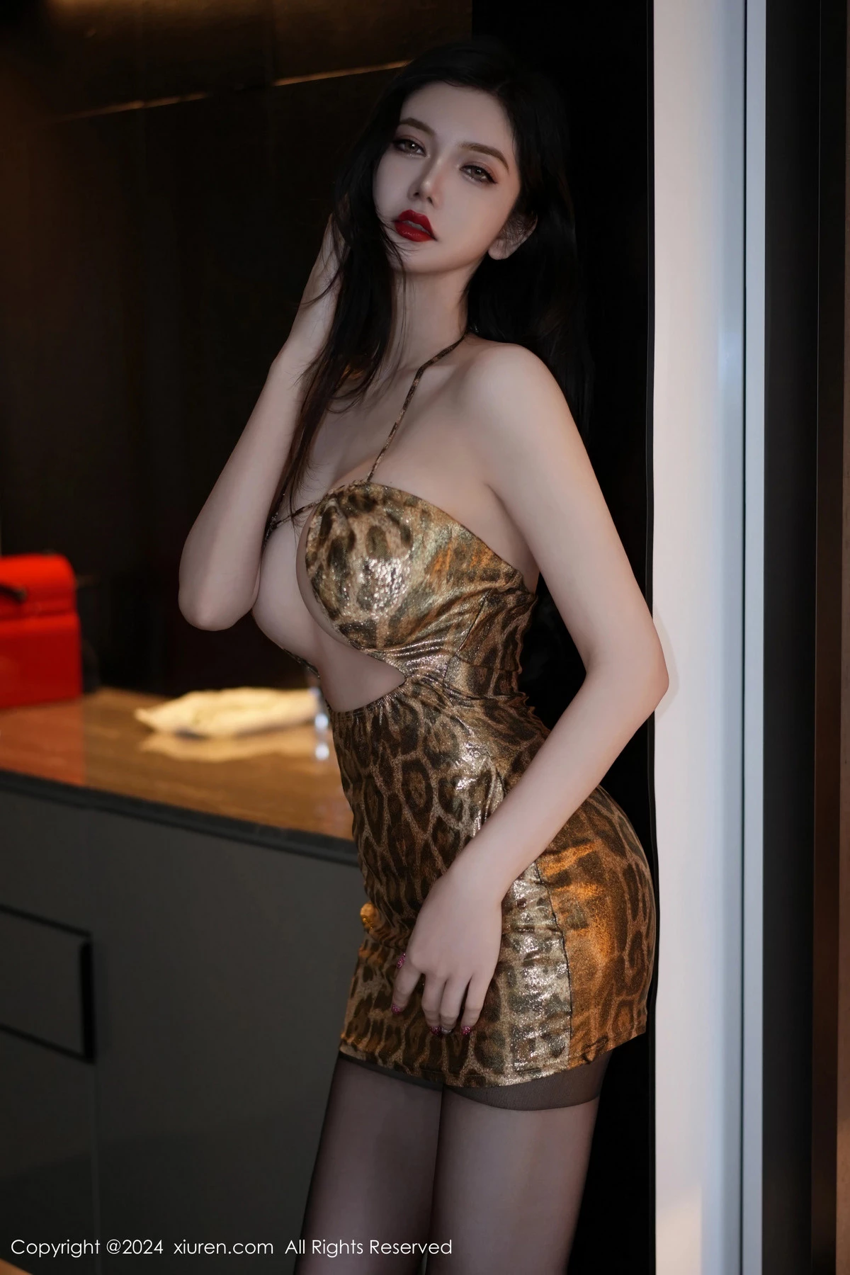 秀人集.com_[XiuRen秀人网]No.8224_女神心妍小公主私房性感豹纹短裙配超薄黑丝秀丰满身材诱惑写真59P