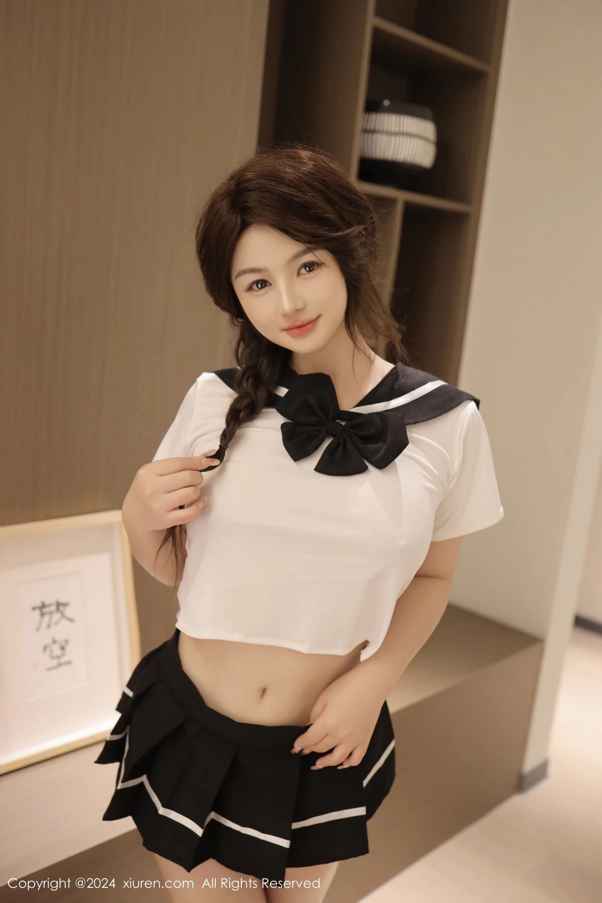 秀人集.com_[XiuRen秀人网]No.8229_模特沈思怡性感学生短裙套装配白色腿袜秀翘臀美腿迷人诱惑写真55P