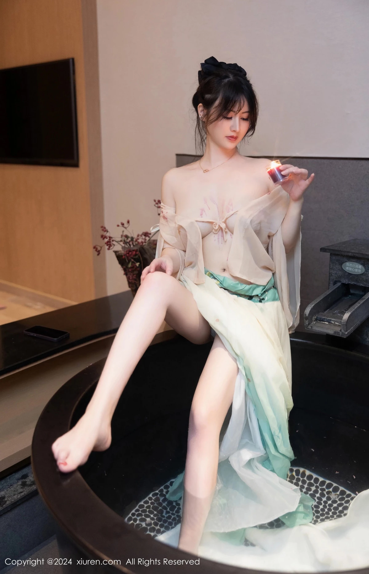 秀人集.com_[XiuRen秀人网]No.8128_模特诗诗kiki浴室场景性感古装情趣服饰秀丰腴有致身材诱惑写真82P