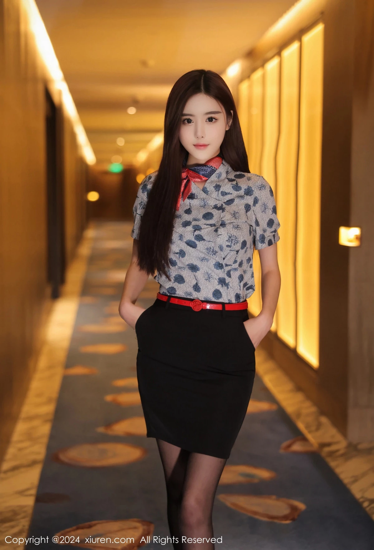 秀人集.com_[XiuRen秀人网]No.8125_模特晚苏susu性感空姐制服露黑色蕾丝内衣配超薄黑丝魅惑写真81P