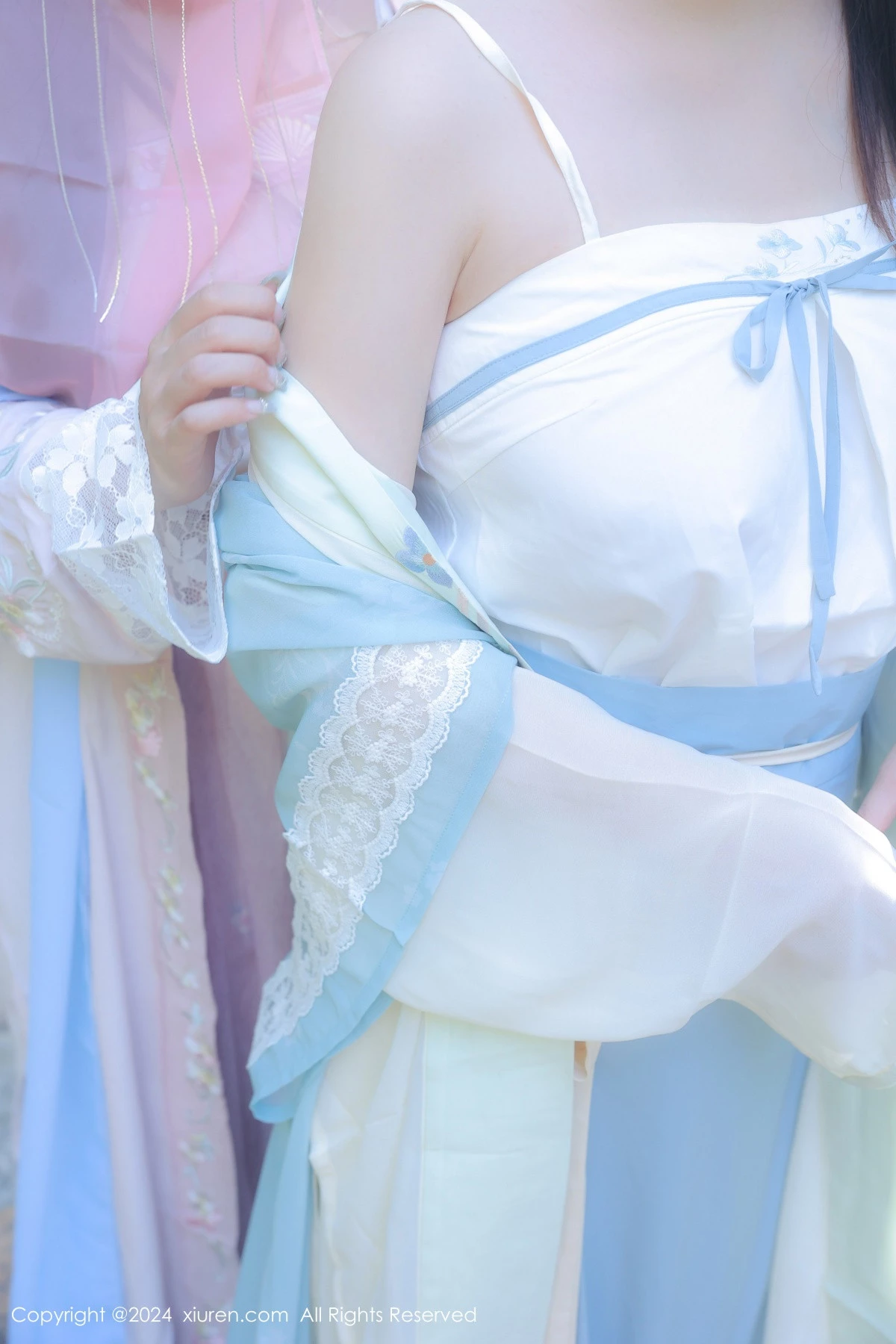 秀人集.com_[XiuRen秀人网]No.8137_模特合集女神豆瓣酱性感姐妹花私房情趣古典服饰完美诱惑写真84P