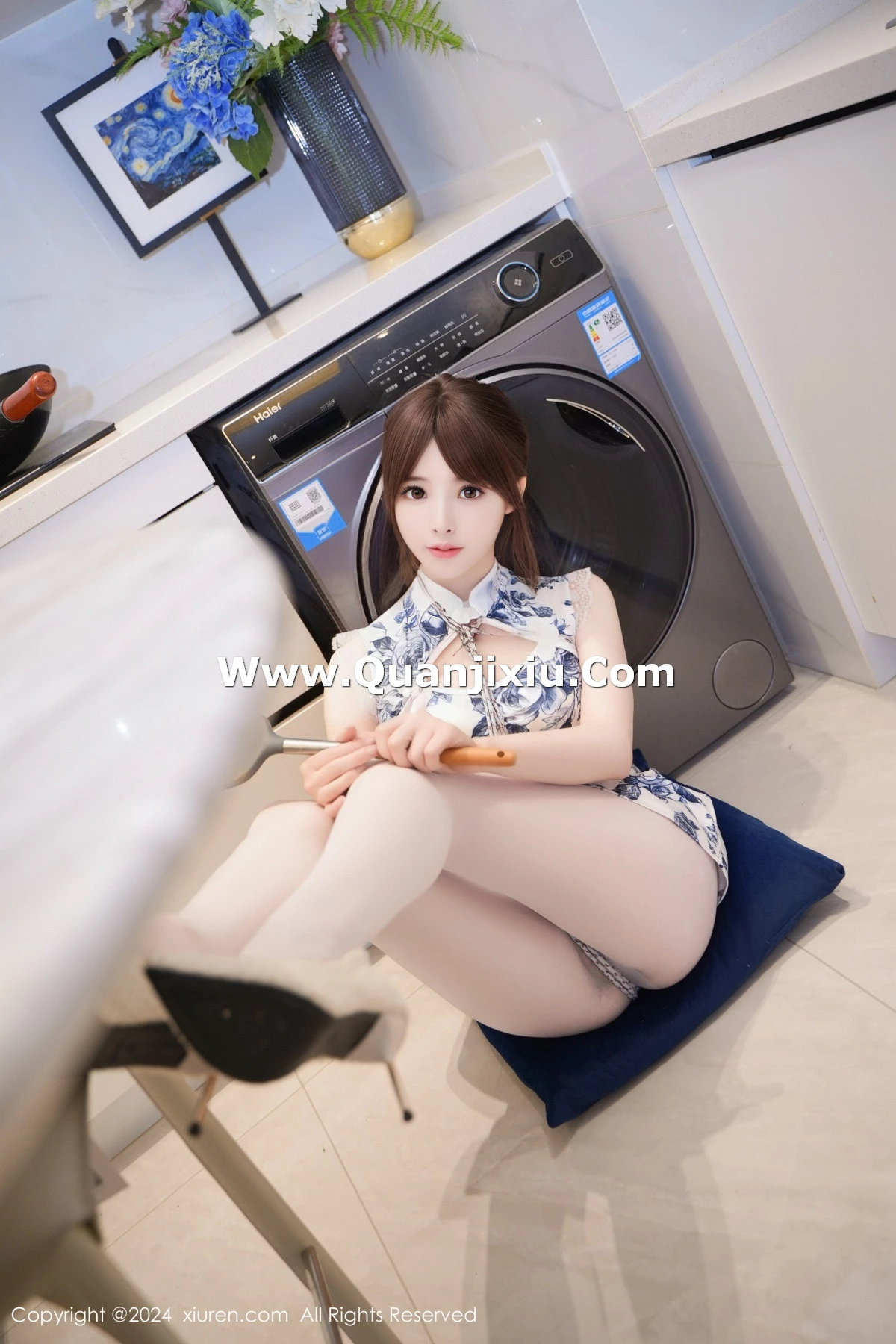 秀人集.com_[XiuRen秀人网]No.8255_模特梦灵儿Mini性感青色轻透旗袍配原色丝袜秀惹火身材诱惑写真77P