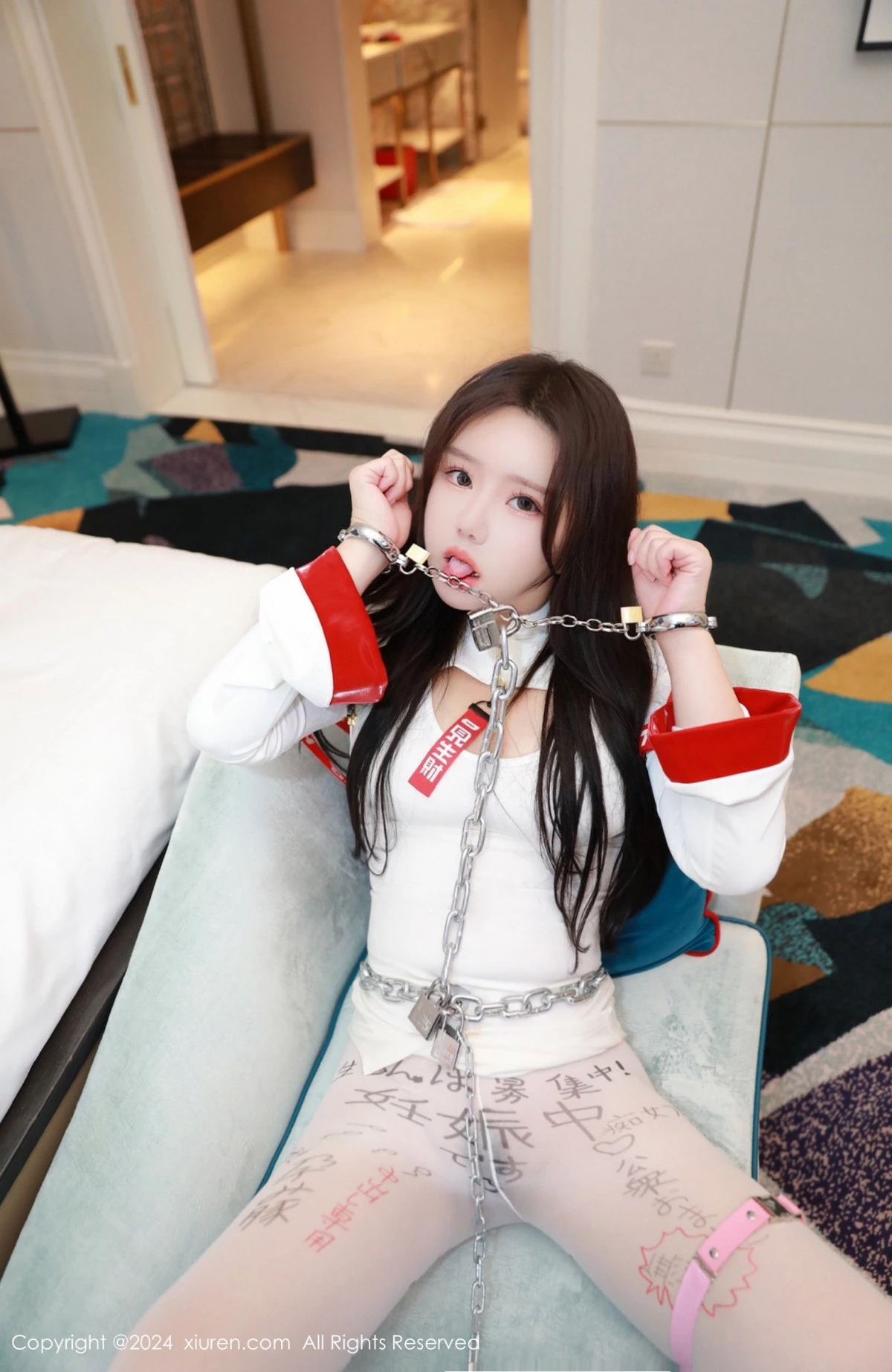 秀人集.com_[XiuRen秀人网]No.8258_模特小薯条nienie性感白色服饰配诱人白丝袜秀曼妙身姿诱惑写真91P