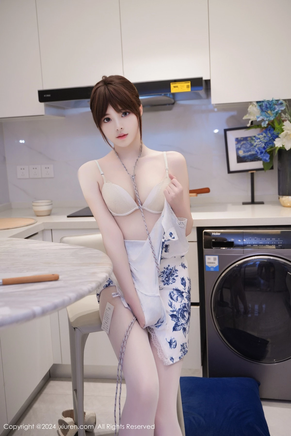 秀人集.com_[XiuRen秀人网]No.8255_模特梦灵儿Mini性感青色轻透旗袍配原色丝袜秀惹火身材诱惑写真77P