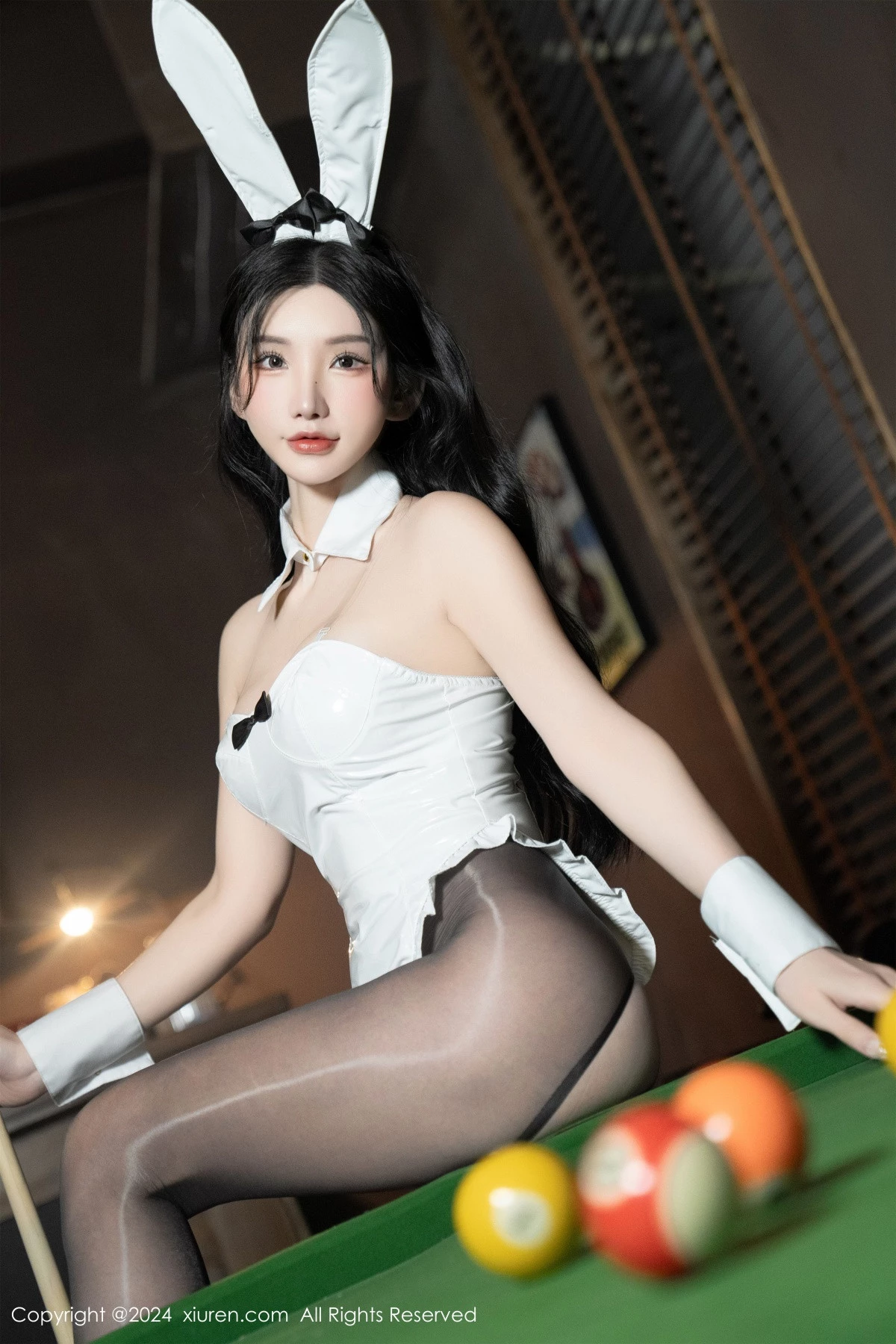 秀人集.com_[XiuRen秀人网]No.8318_女神周于希Sally白色皮质高叉连体衣配开档黑丝秀美腿诱惑写真107P