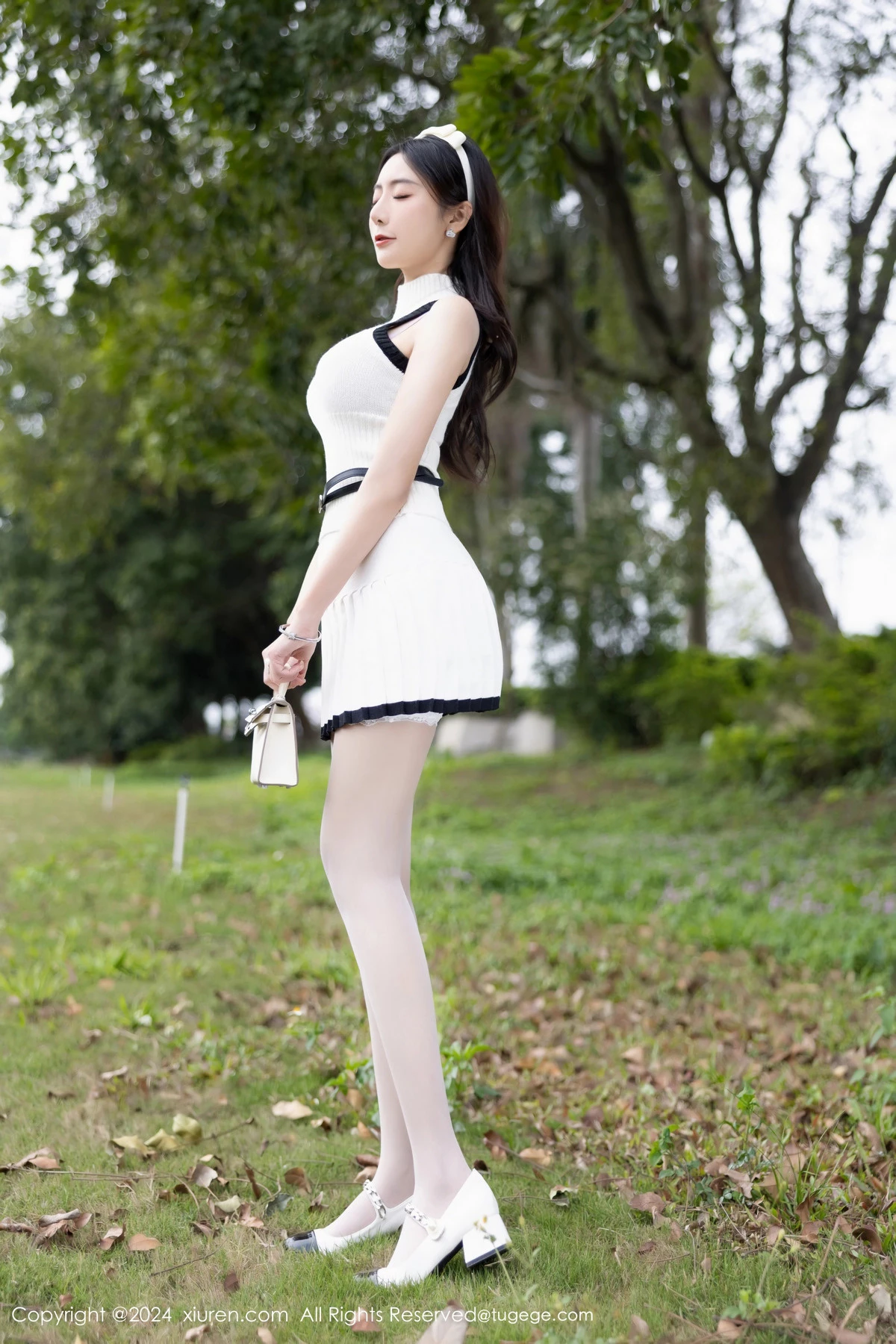 秀人集.com_[XiuRen秀人网]No.8334_女神王馨瑶yanni白色连衣短裙露粉色内衣配白丝袜完美诱惑写真80P