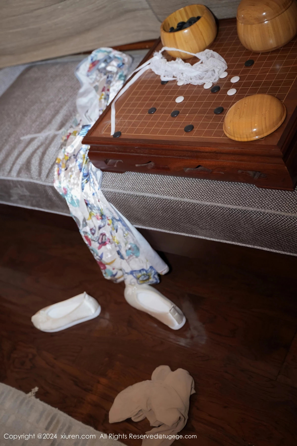 秀人集.com_[XiuRen秀人网]No.8330_女神Carol周妍希X性感花色旗袍配超薄肉丝秀丰满身材诱惑写真85P