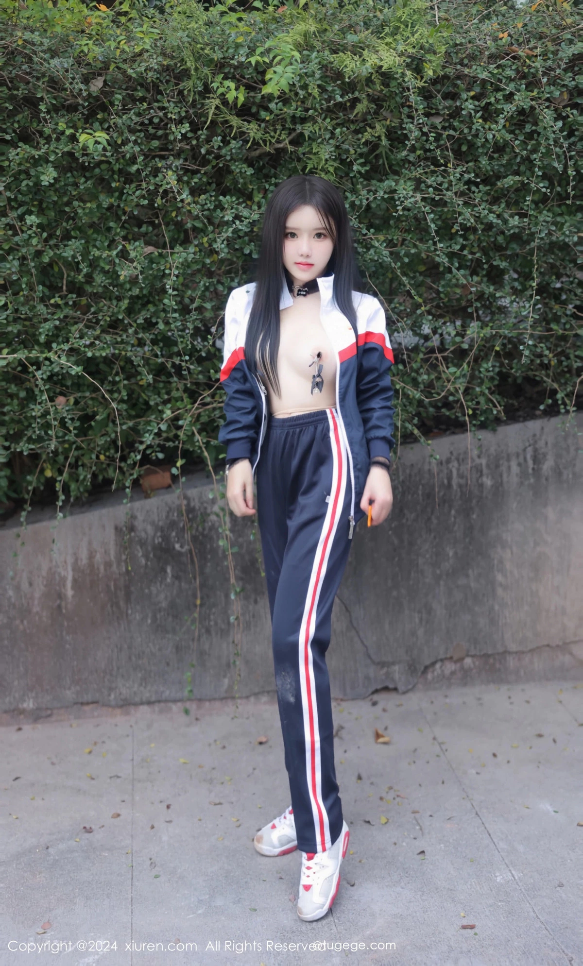 秀人集.com_[XiuRen秀人网]No.8335_模特小薯条nienie户外性感学生运动装露超薄肉丝撩人诱惑写真88P