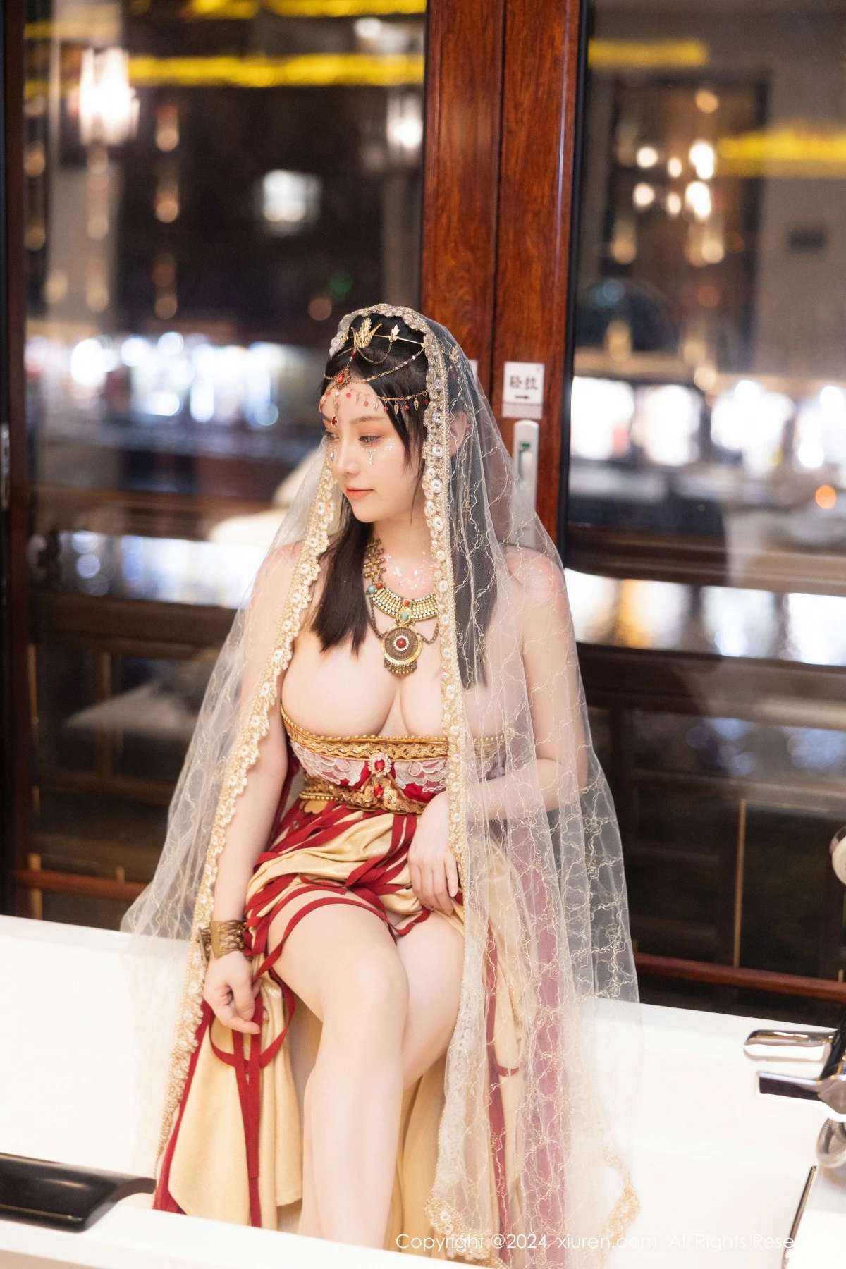 秀人集.com_[XiuRen秀人网]No.8349_模特豆瓣酱性感红色薄纱西域服饰半脱秀丰腴身材撩人诱惑写真82P