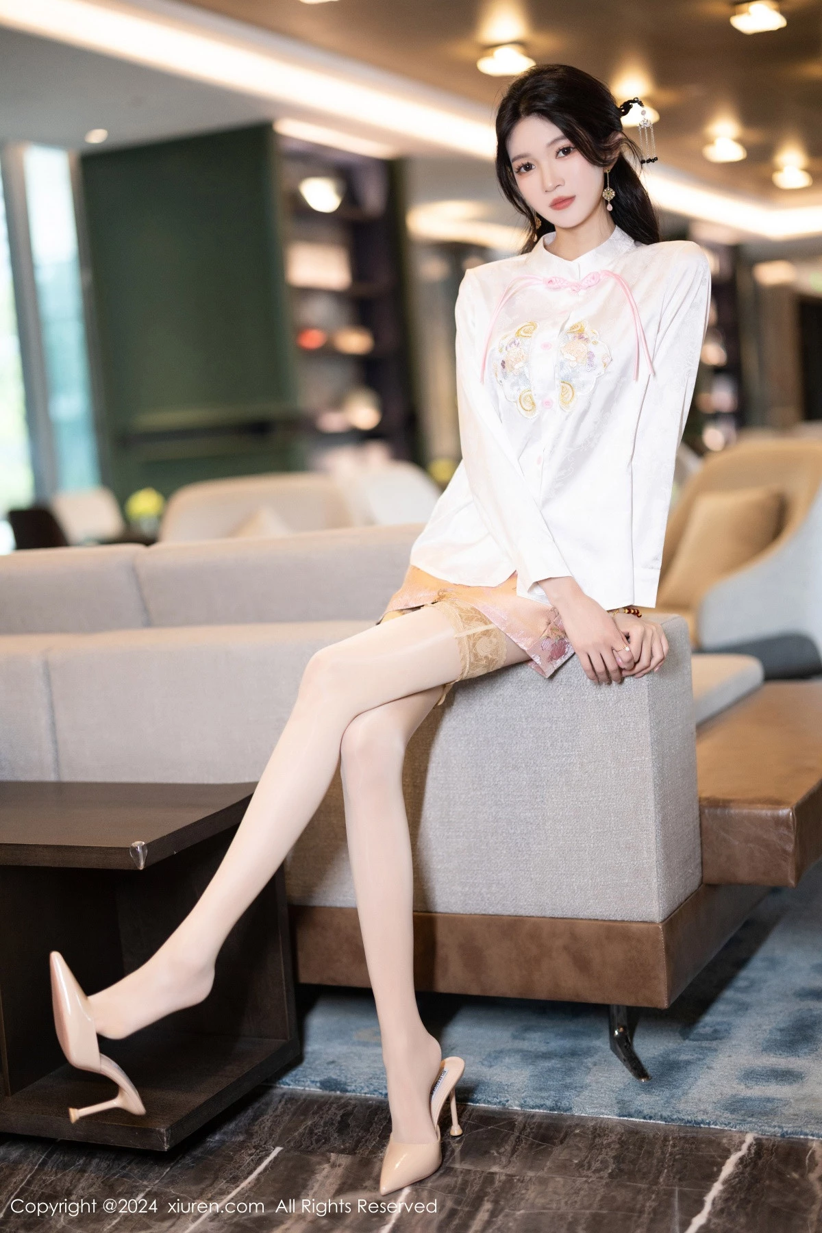 秀人集.com_[XiuRen秀人网]No.8347_模特程程程私房性感紫色内衣配诱人丝袜秀曼妙身姿迷人诱惑写真85P