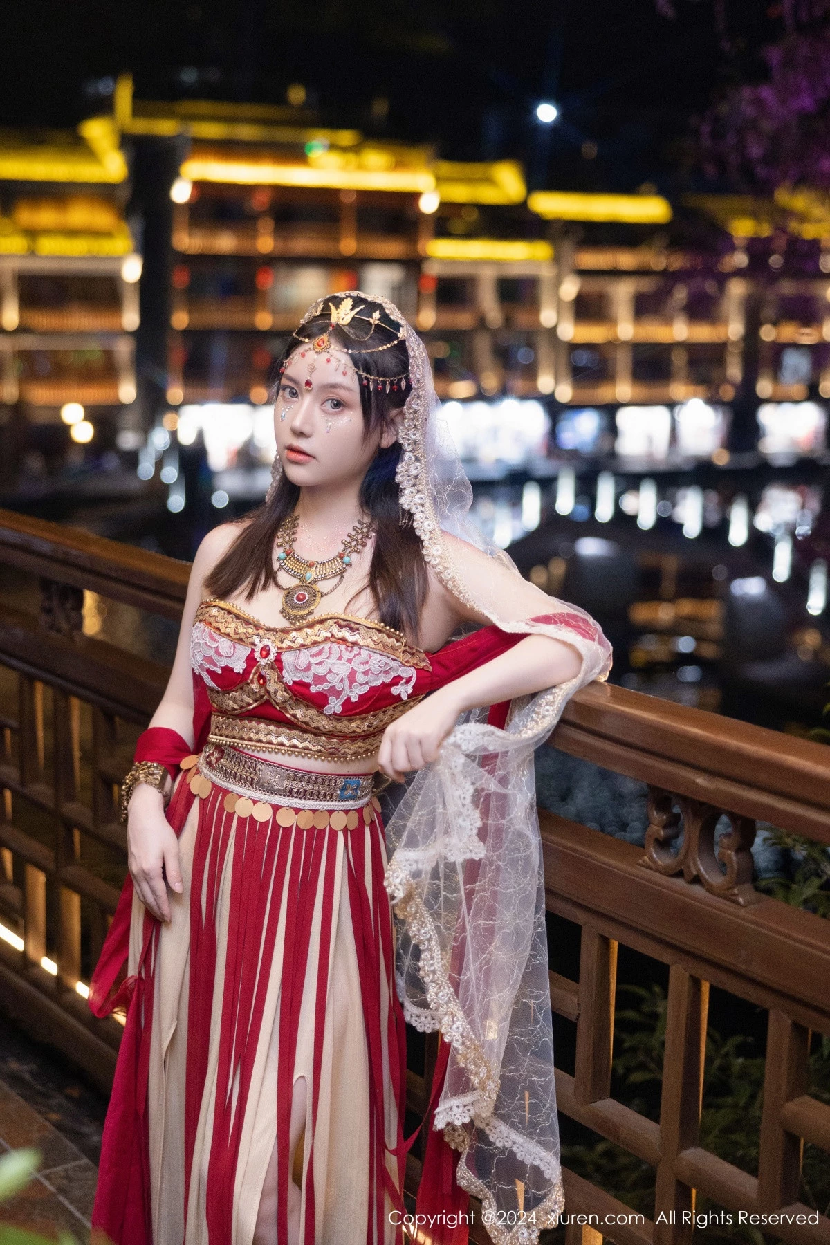 秀人集.com_[XiuRen秀人网]No.8349_模特豆瓣酱性感红色薄纱西域服饰半脱秀丰腴身材撩人诱惑写真82P