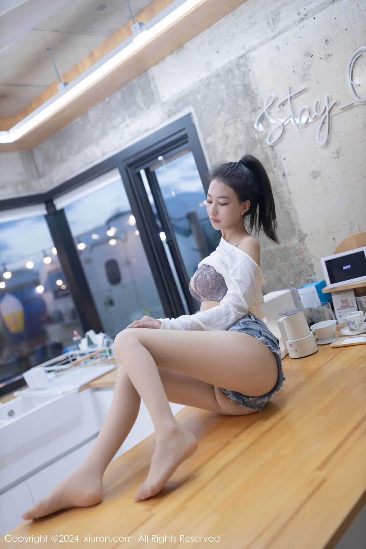 秀人集.com_[XiuRen秀人网]No.8345_模特熊小诺性感白T露蕾丝内衣配开档肉丝秀曼妙身姿诱惑写真82P