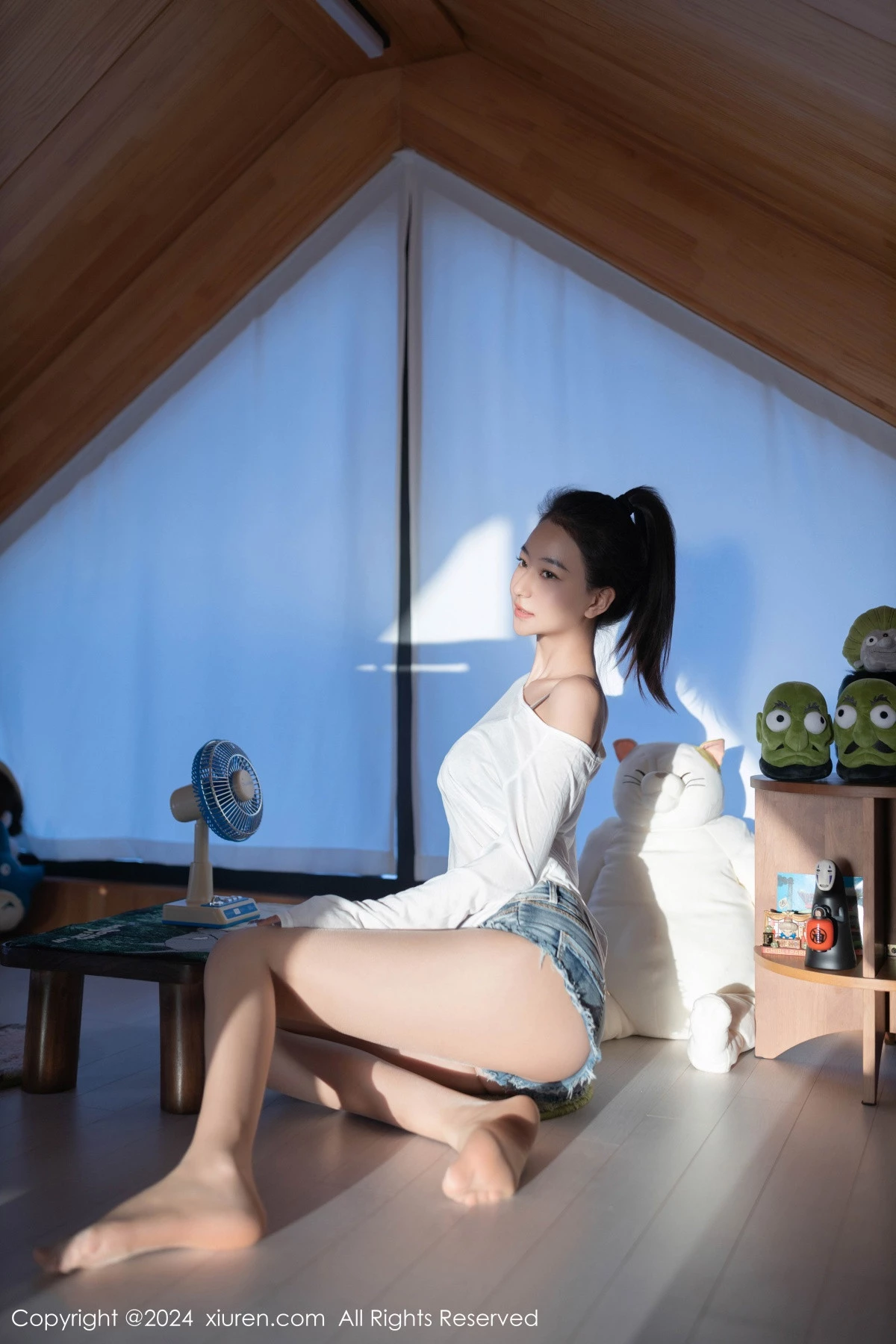 秀人集.com_[XiuRen秀人网]No.8345_模特熊小诺性感白T露蕾丝内衣配开档肉丝秀曼妙身姿诱惑写真82P