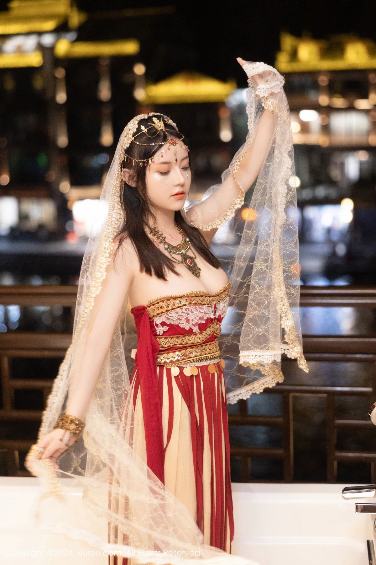 秀人集.com_[XiuRen秀人网]No.8349_模特豆瓣酱性感红色薄纱西域服饰半脱秀丰腴身材撩人诱惑写真82P