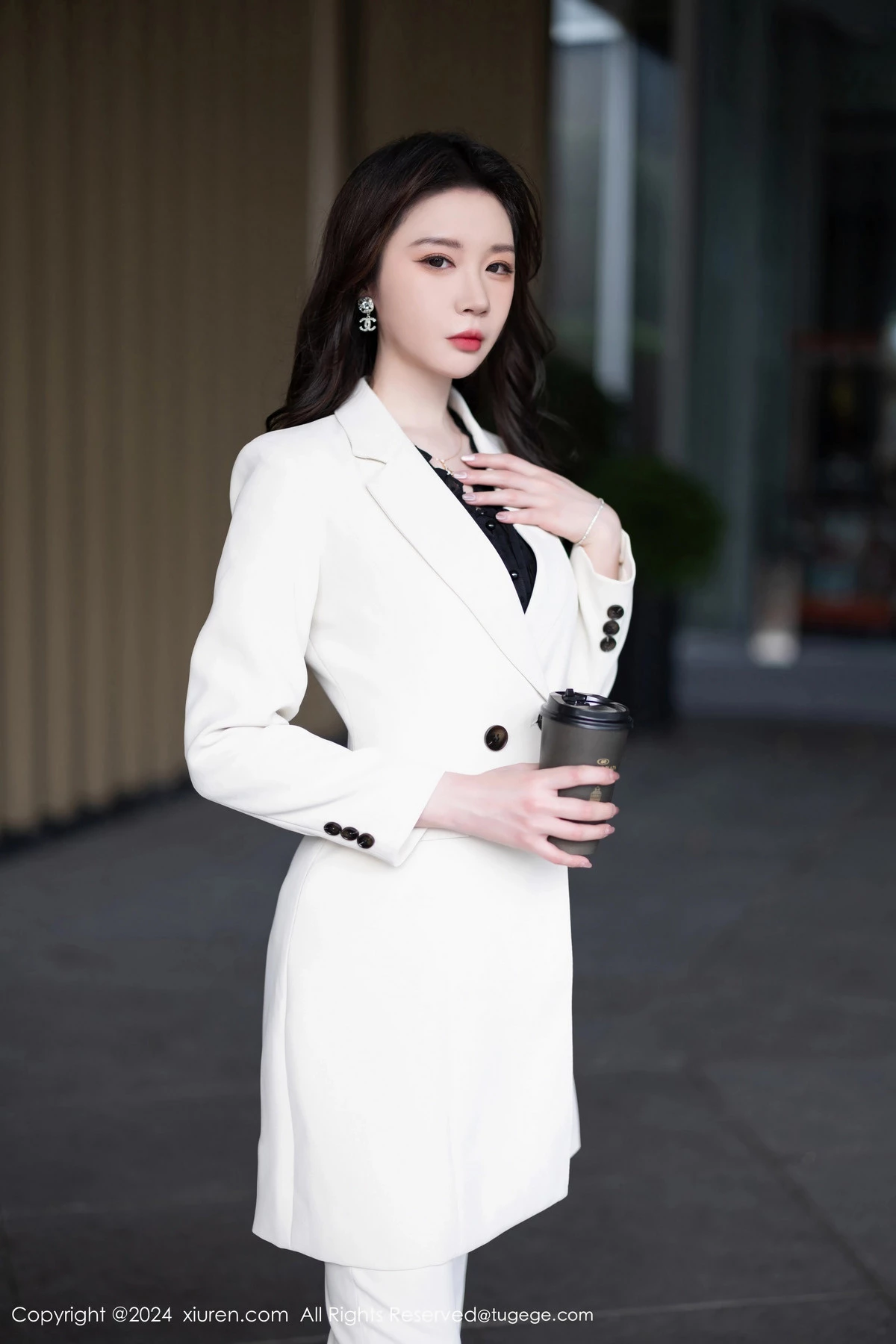 秀人集.com_[XiuRen秀人网]No.8354_模特梦心玥性感白色套装露黑色轻透内衣配超薄肉丝迷人诱惑写真90P