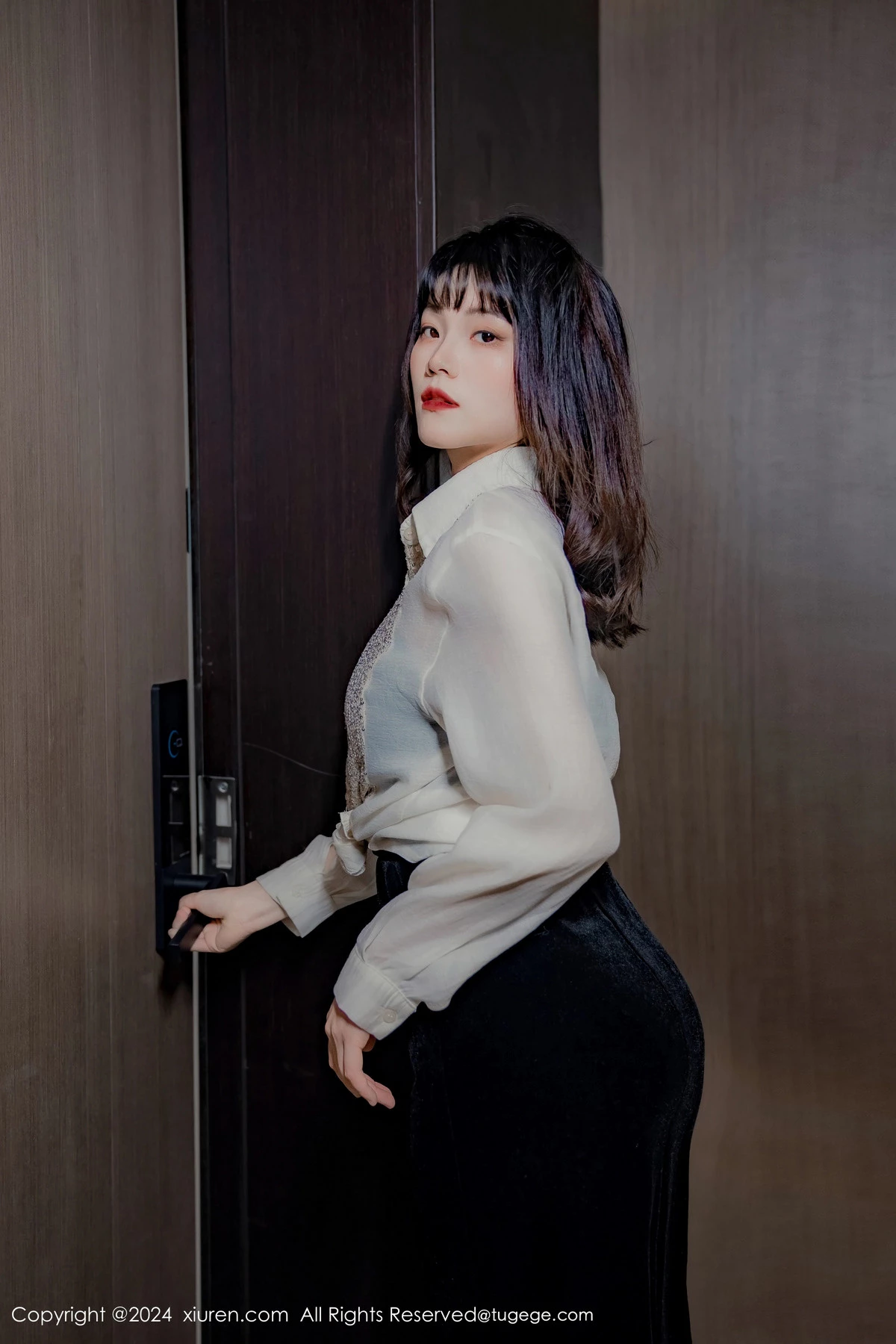 秀人集.com_[XiuRen秀人网]No.8353_模特唐安诺私房性感黑色蕾丝内衣配超薄黑丝秀曼妙身姿诱惑写真55P