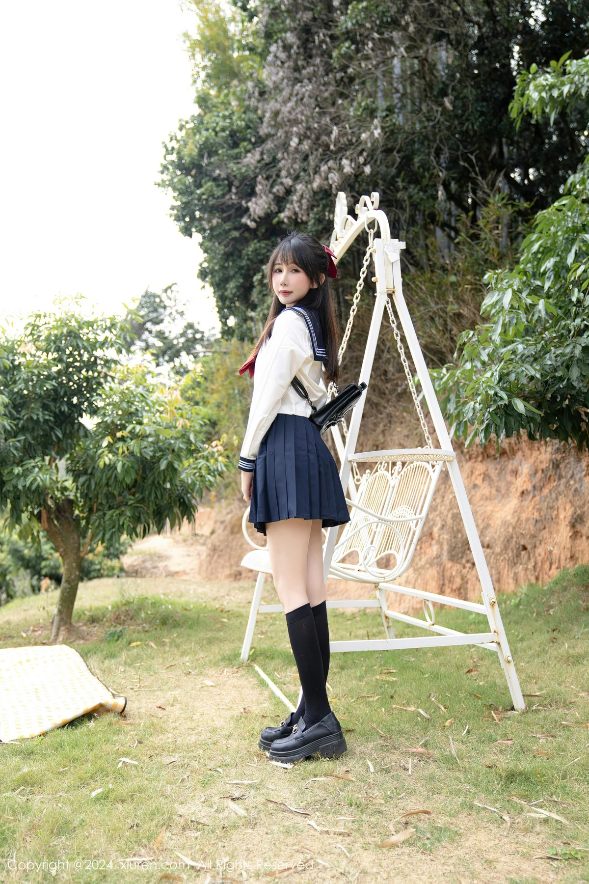 秀人集.com_[XiuRen秀人网]No.8365_模特波巧酱长白山旅拍性感学妹制服配黑丝袜秀曼妙身姿诱惑写真85P