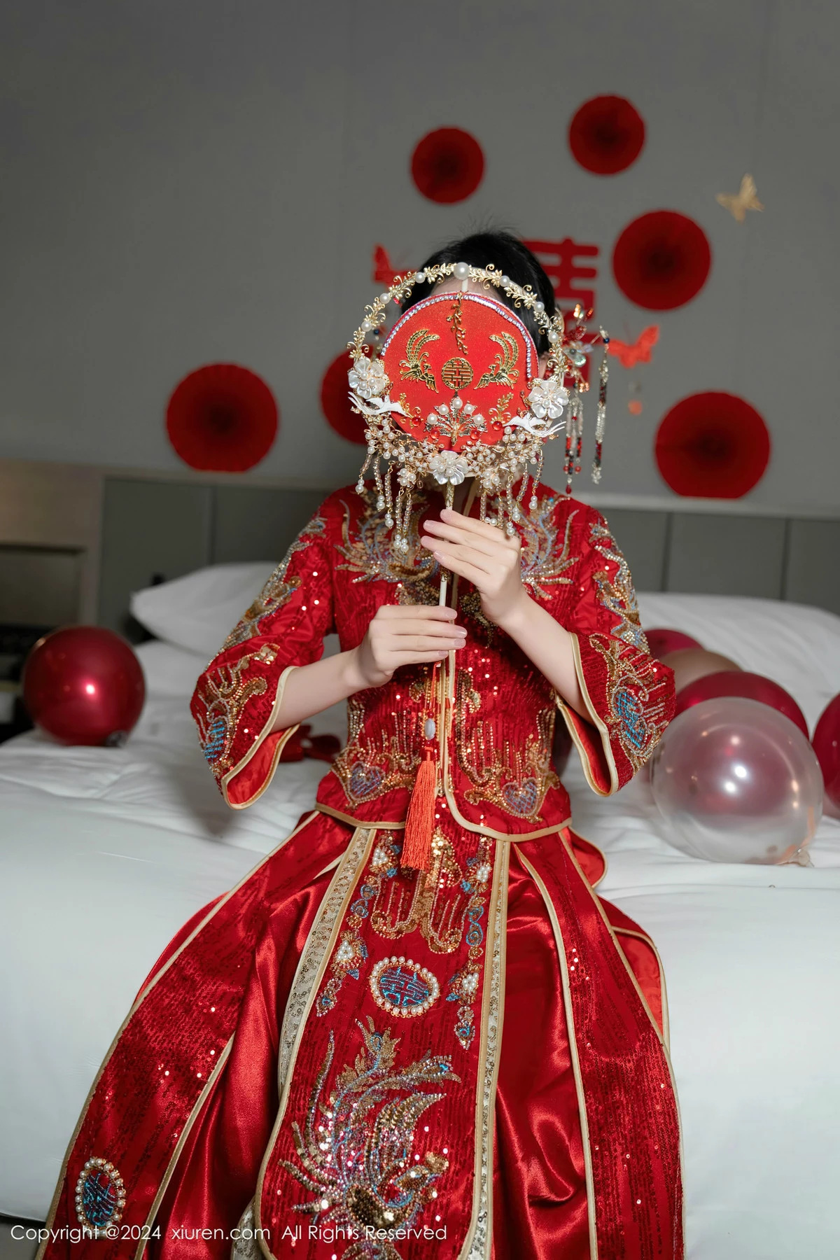 秀人集.com_[XiuRen秀人网]No.8376_模特利世性感红色新娘妆露红色内衣配超薄闪亮肉丝完美诱惑写真95P