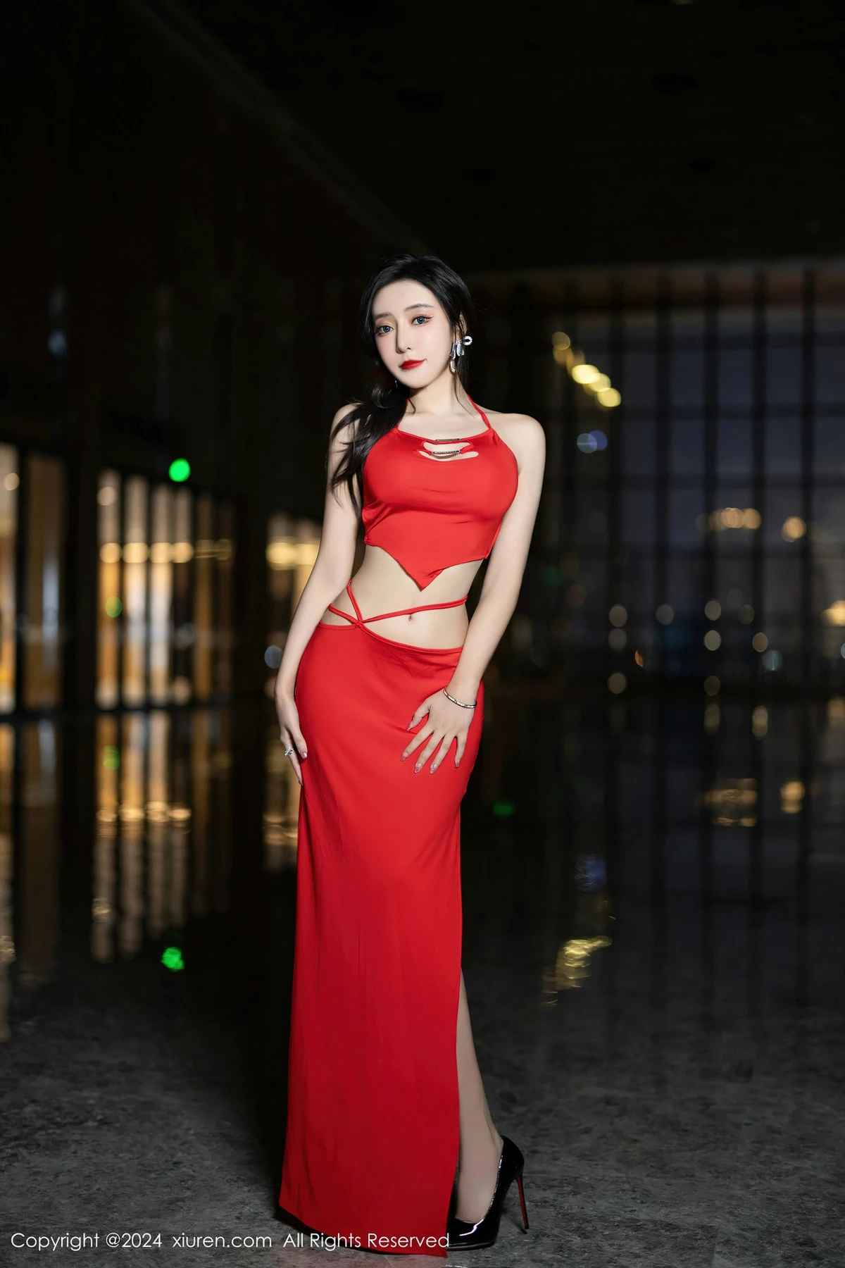 王馨瑶-No.8378期-第1章-图片1