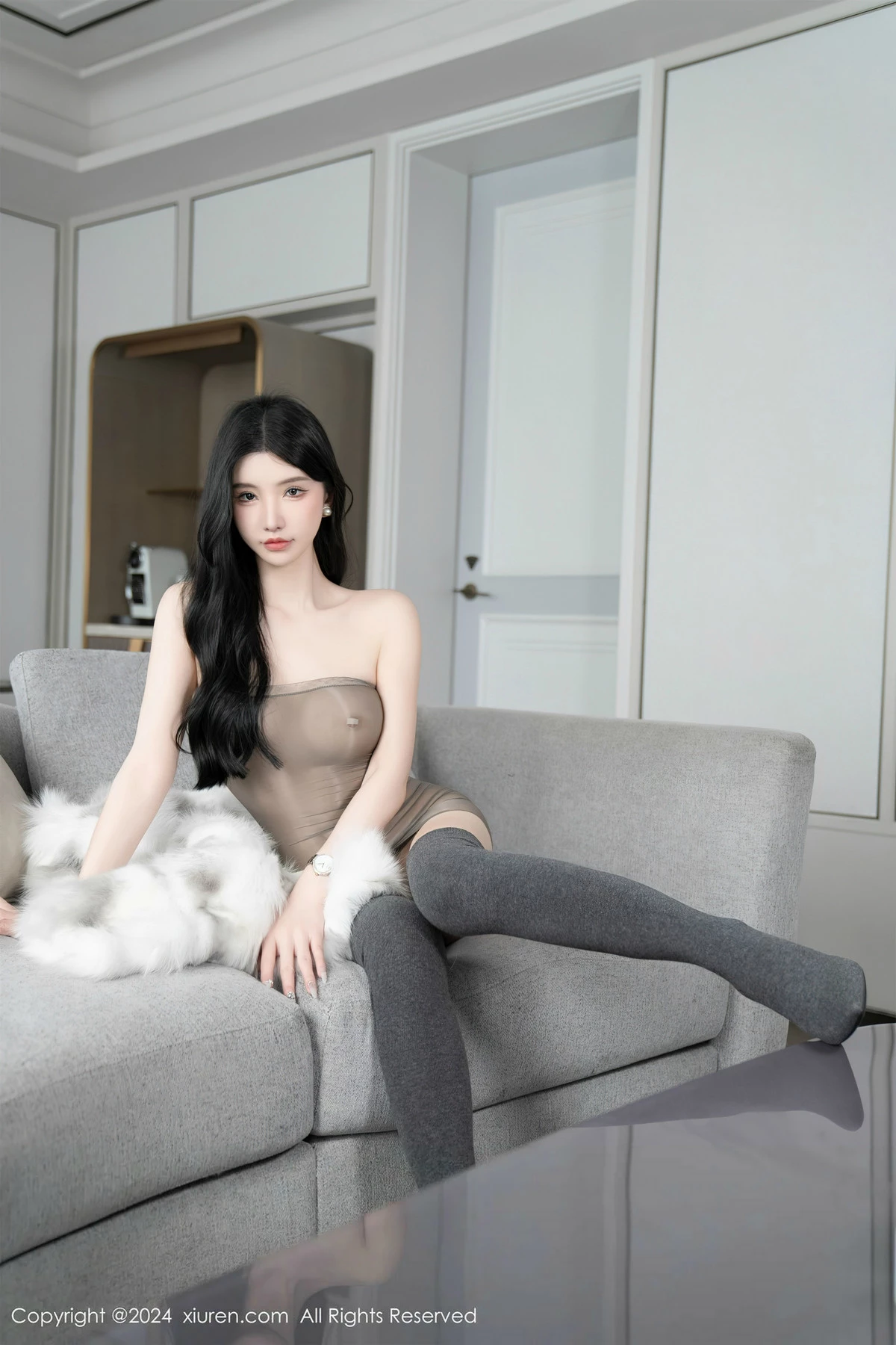 秀人集.com_[XiuRen秀人网]No.8383_女神周于希Sally性感灰色轻透上衣配灰丝袜秀惹火身材诱惑写真96P