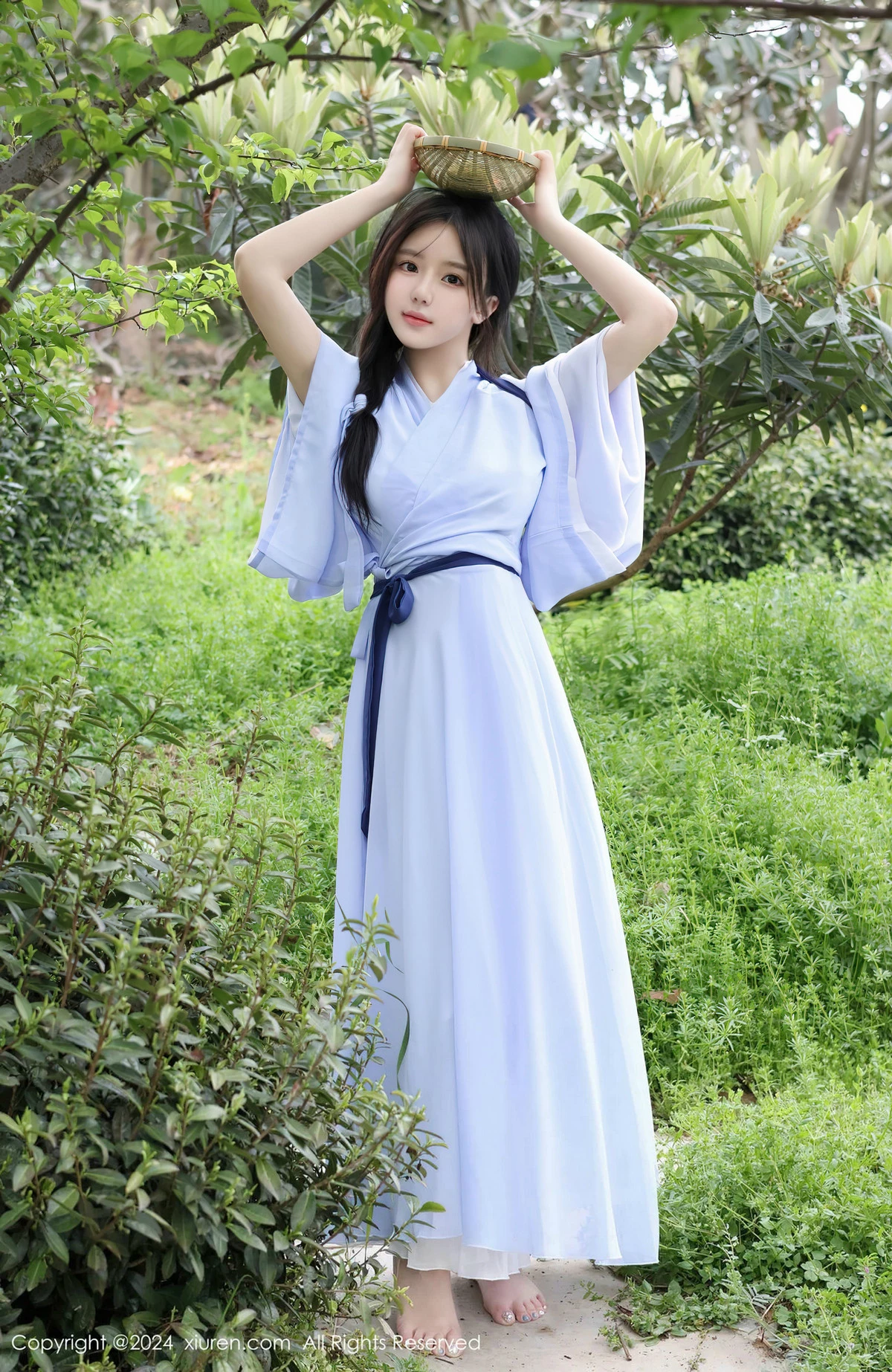 秀人集.com_[XiuRen秀人网]No.8386_模特小薯条nienie户外剧情性感蓝色连衣裙半脱秀惹火身材诱惑写真85P