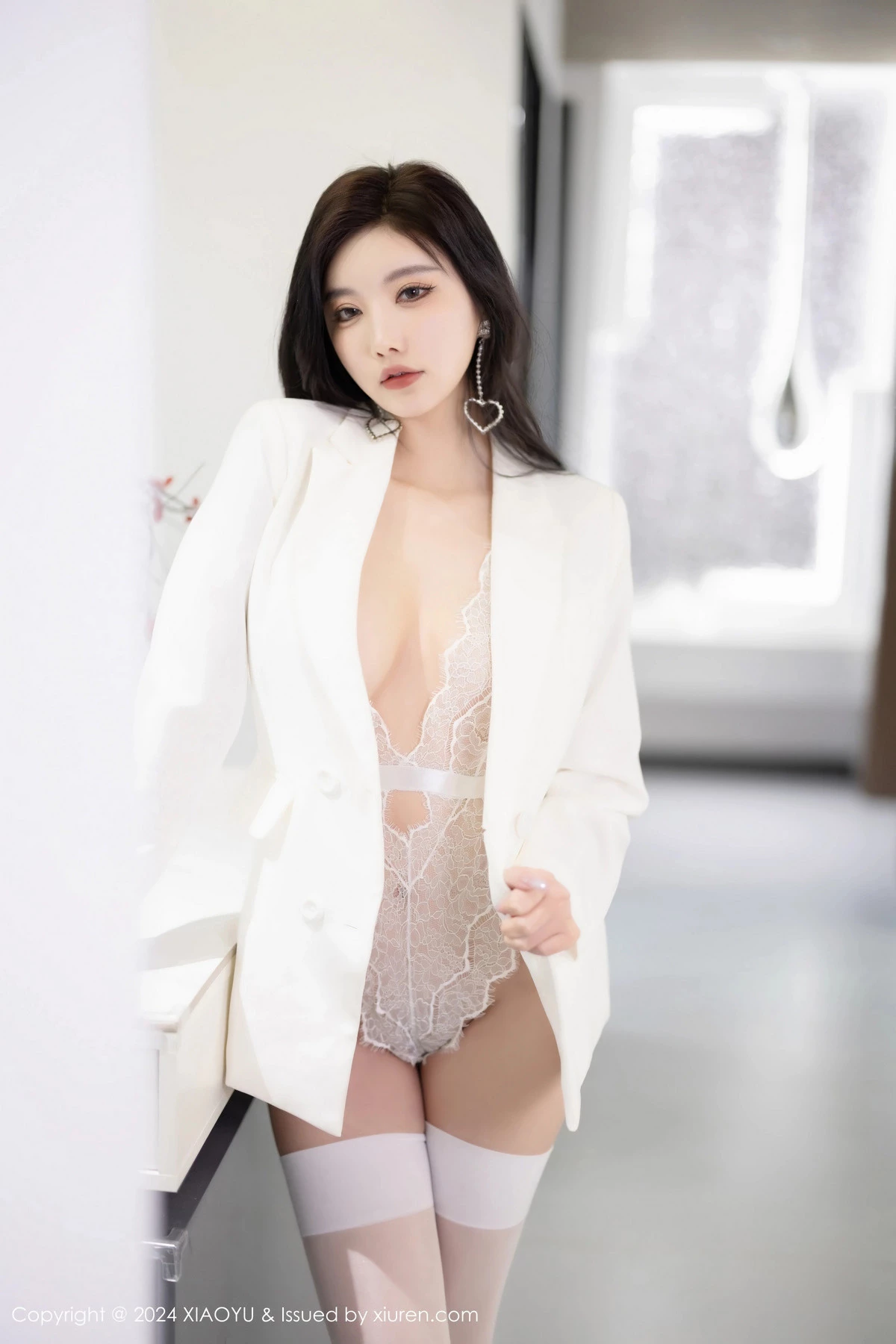 秀人集.com_[XiaoYu画语界]Vol.1238_女神杨晨晨Yome性感白色情趣内衣配白丝袜秀完美身材诱惑写真81P