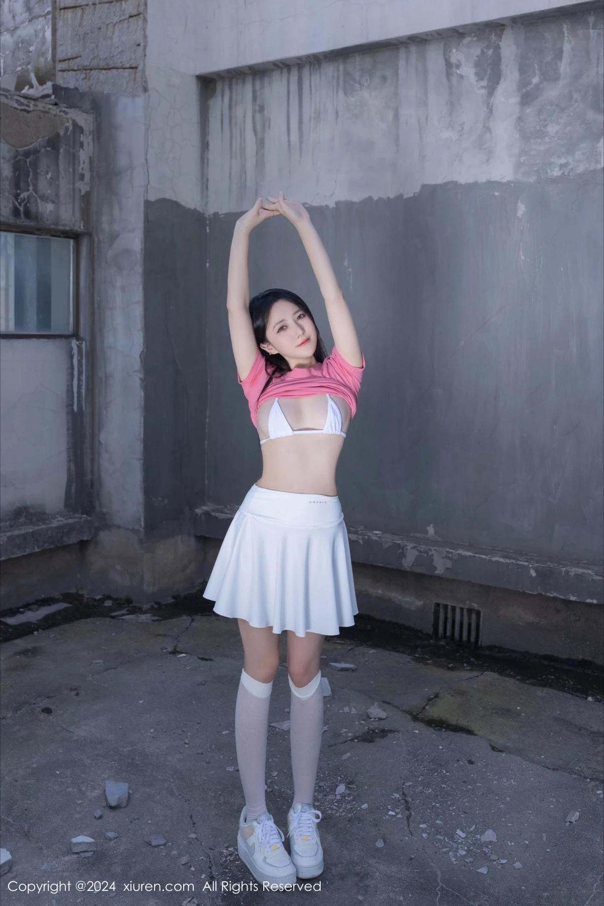 秀人集.com_[XiuRen秀人网]No.8457_模特鱼子酱Fish粉色上衣配白色短裙露性感白色内衣完美诱惑写真80P