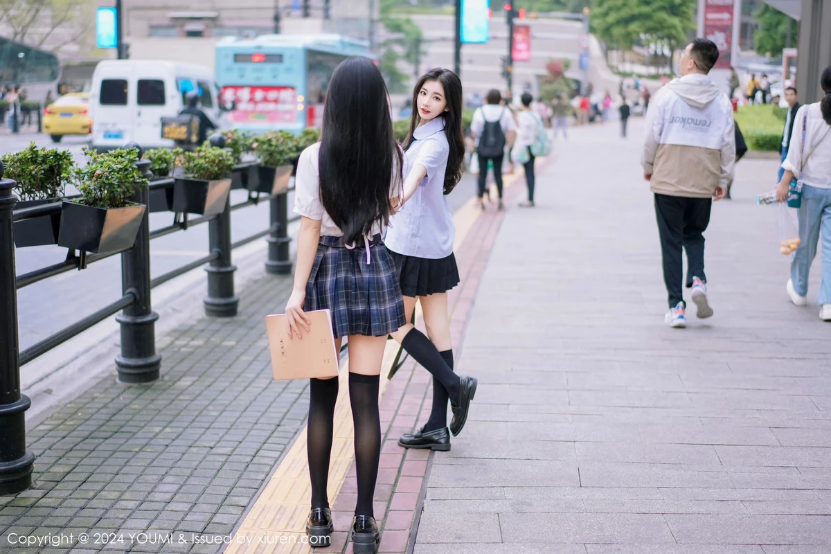 秀人集.com_[YouMi尤蜜荟]Vol.1057_模特鱼尾fish＆小茶茶性感学妹制服配黑丝袜秀完美身材迷人写真103P
