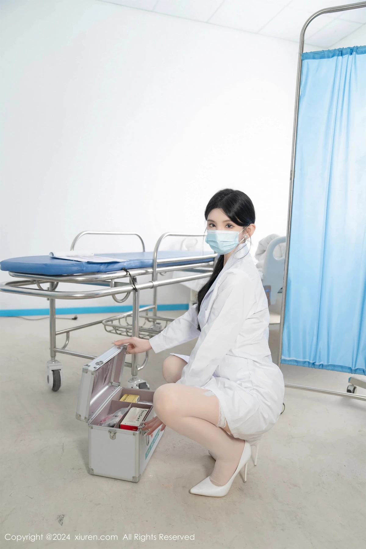 秀人集.com_[XiuRen秀人网]No.8481_女神周于希Sally女医生主题白大褂下性感内衣配白丝袜诱惑写真80P