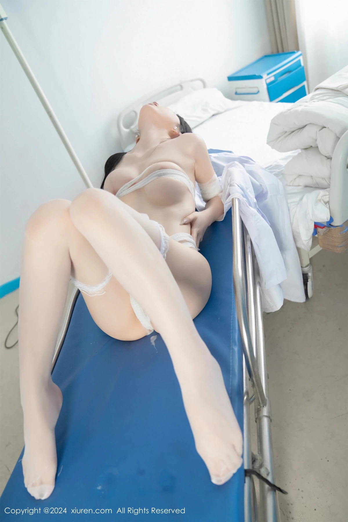 秀人集.com_[XiuRen秀人网]No.8481_女神周于希Sally女医生主题白大褂下性感内衣配白丝袜诱惑写真80P