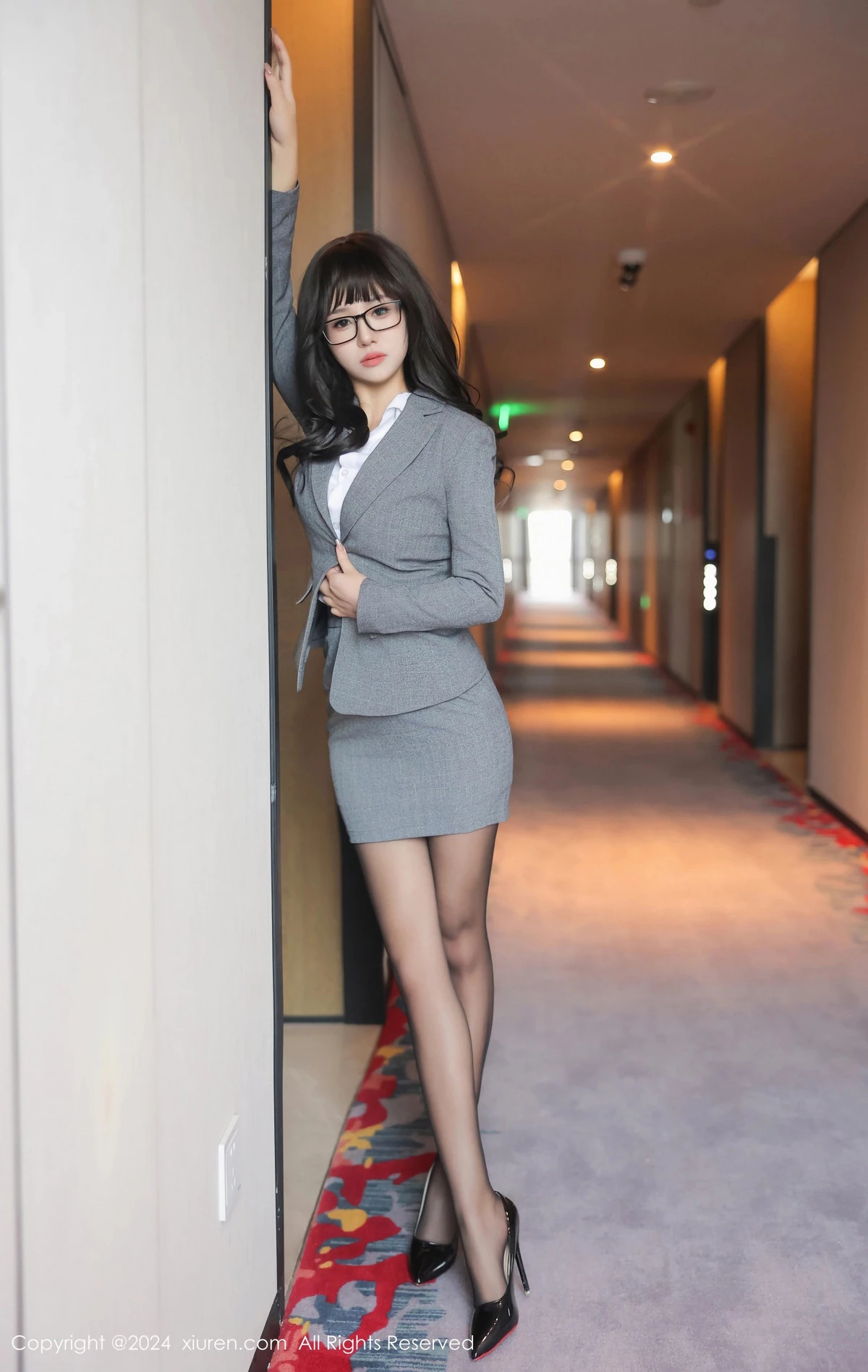 金小依-No.8496期-第1章-图片1